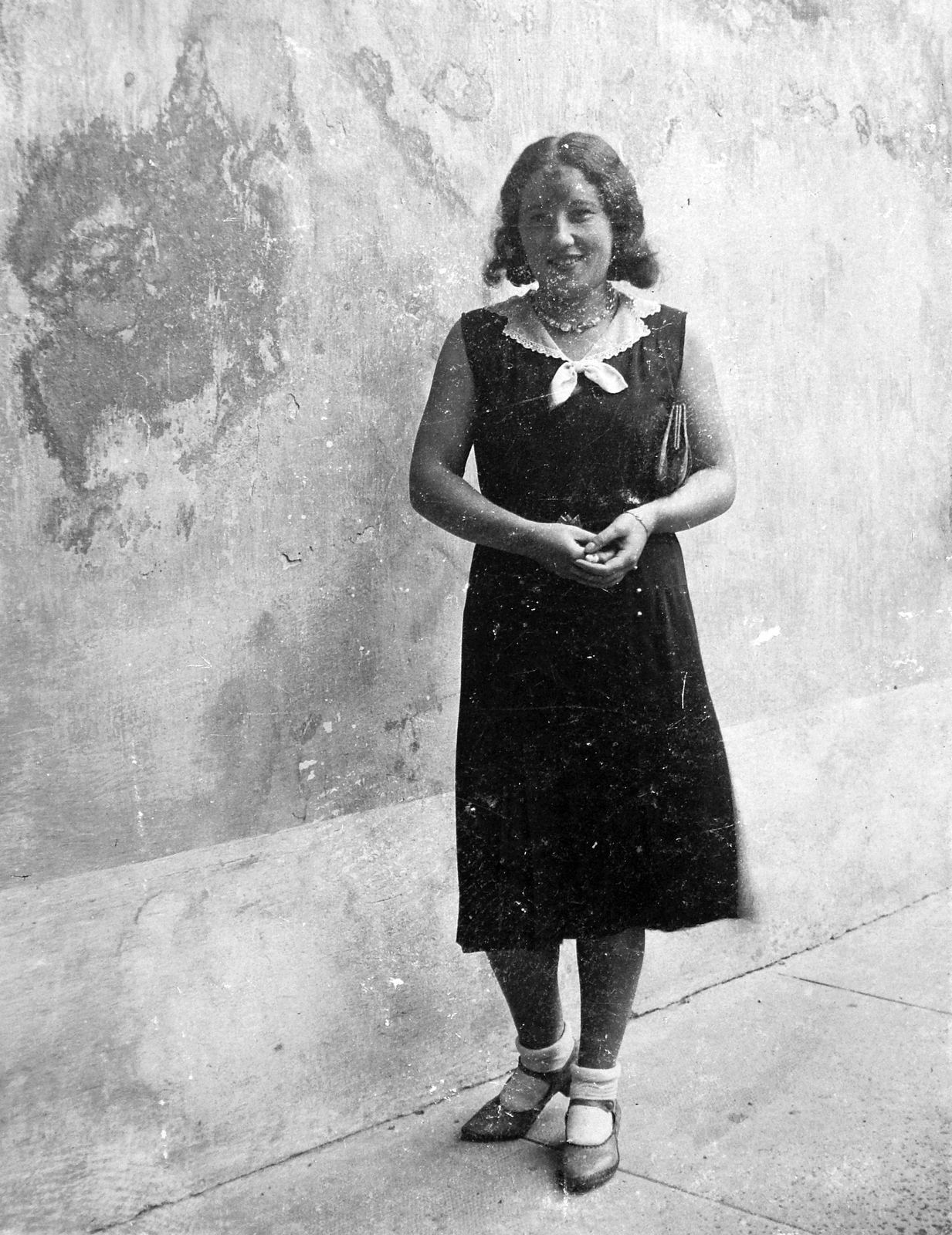 1929, Fortepan, portrait, yard, woman, Fortepan #19468