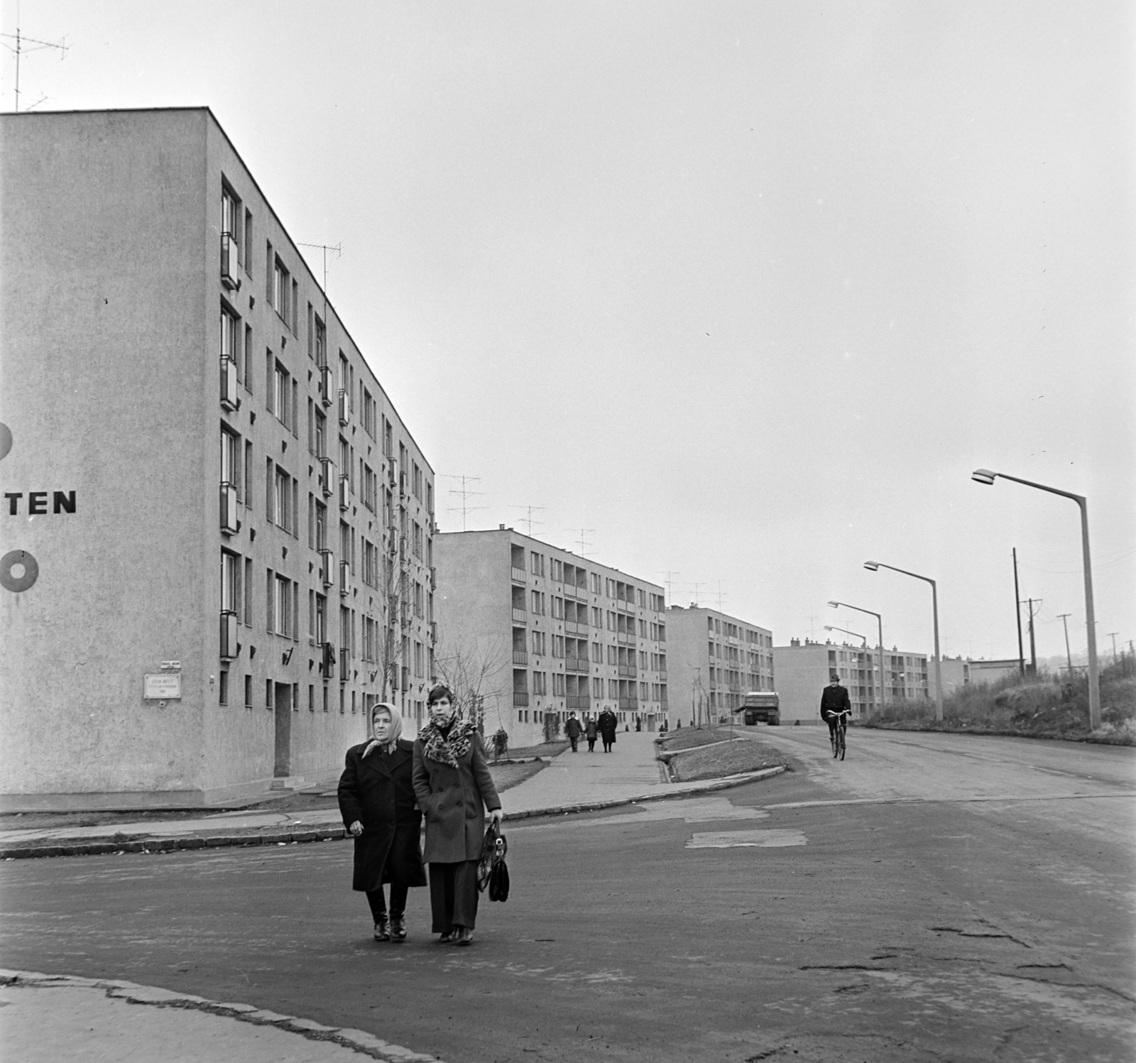 Hungary, Zalaegerszeg, Landorhegyi út, balra a Déryné (Madarász Andorné) utca., 1974, Bojár Sándor, Fortepan #194889