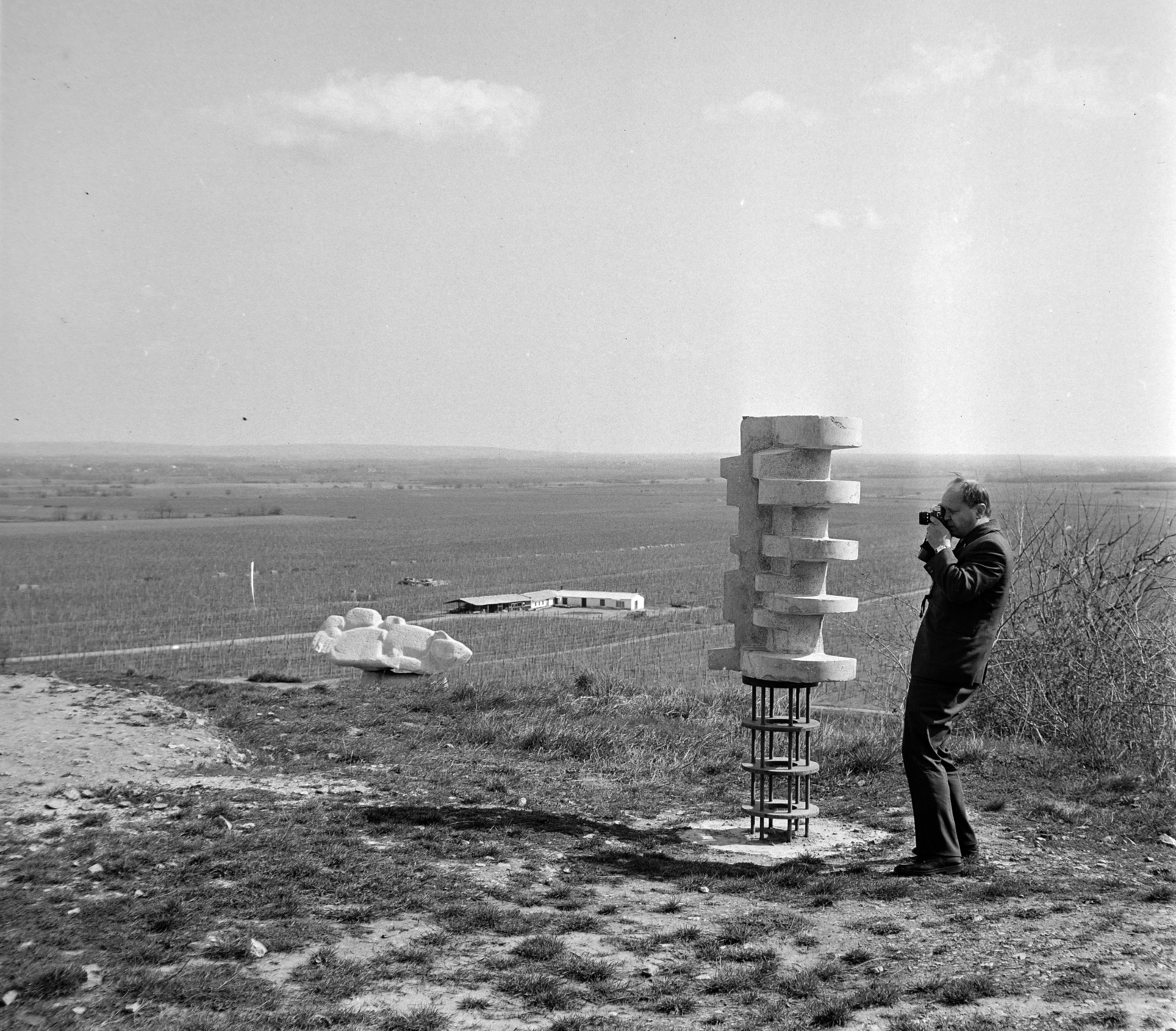 Magyarország, Nagyharsány, szoborpark a kőfejtőben. Bertalan Sándor Emeletek című alkotása., 1975, Bojár Sándor, Villányi művésztelep, modern művészet, Fortepan #194965