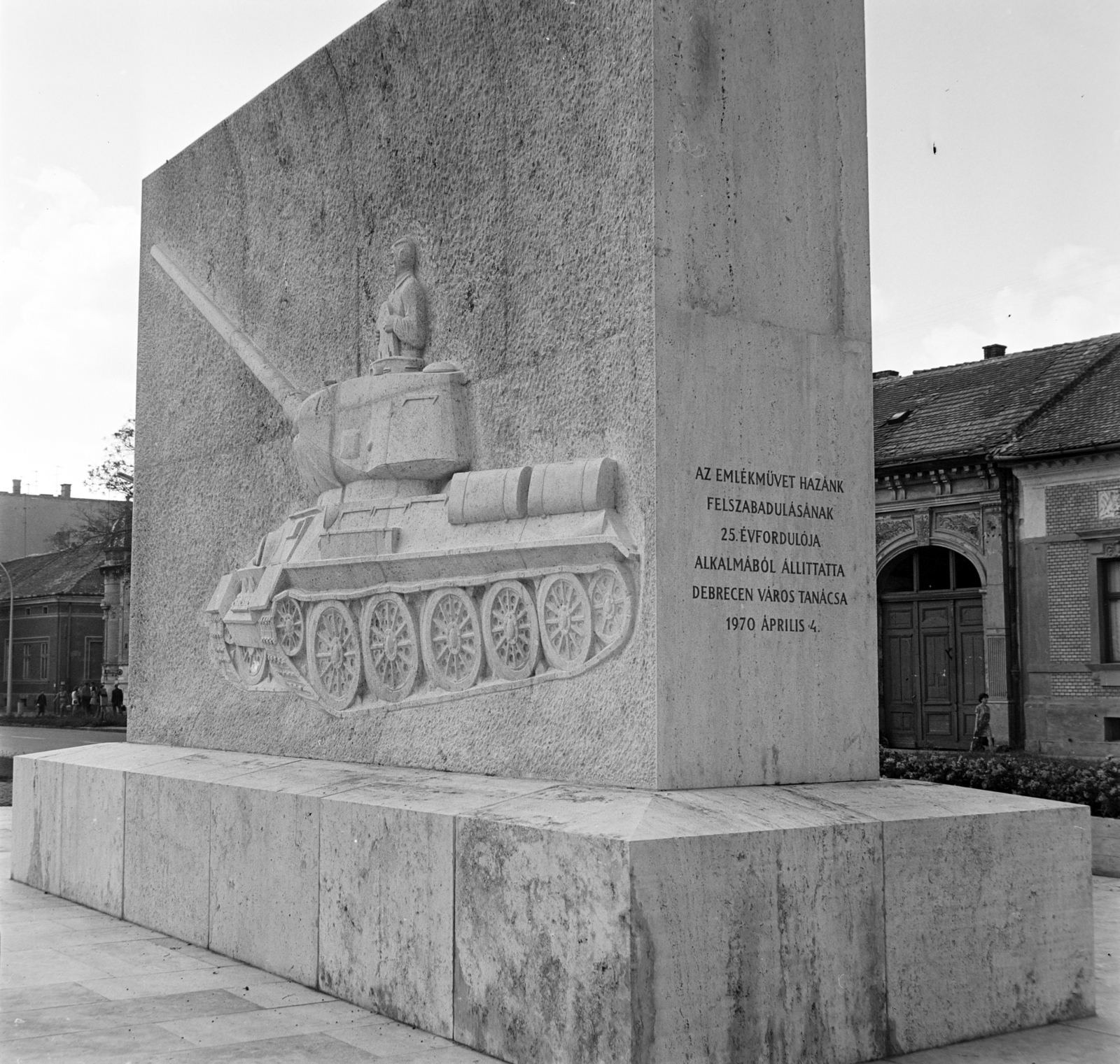 Hungary, Debrecen, Kossuth Lajos utca, a Tankcsata emlékműve (Pátzay Pál, 1970)., 1970, Bojár Sándor, Fortepan #194999