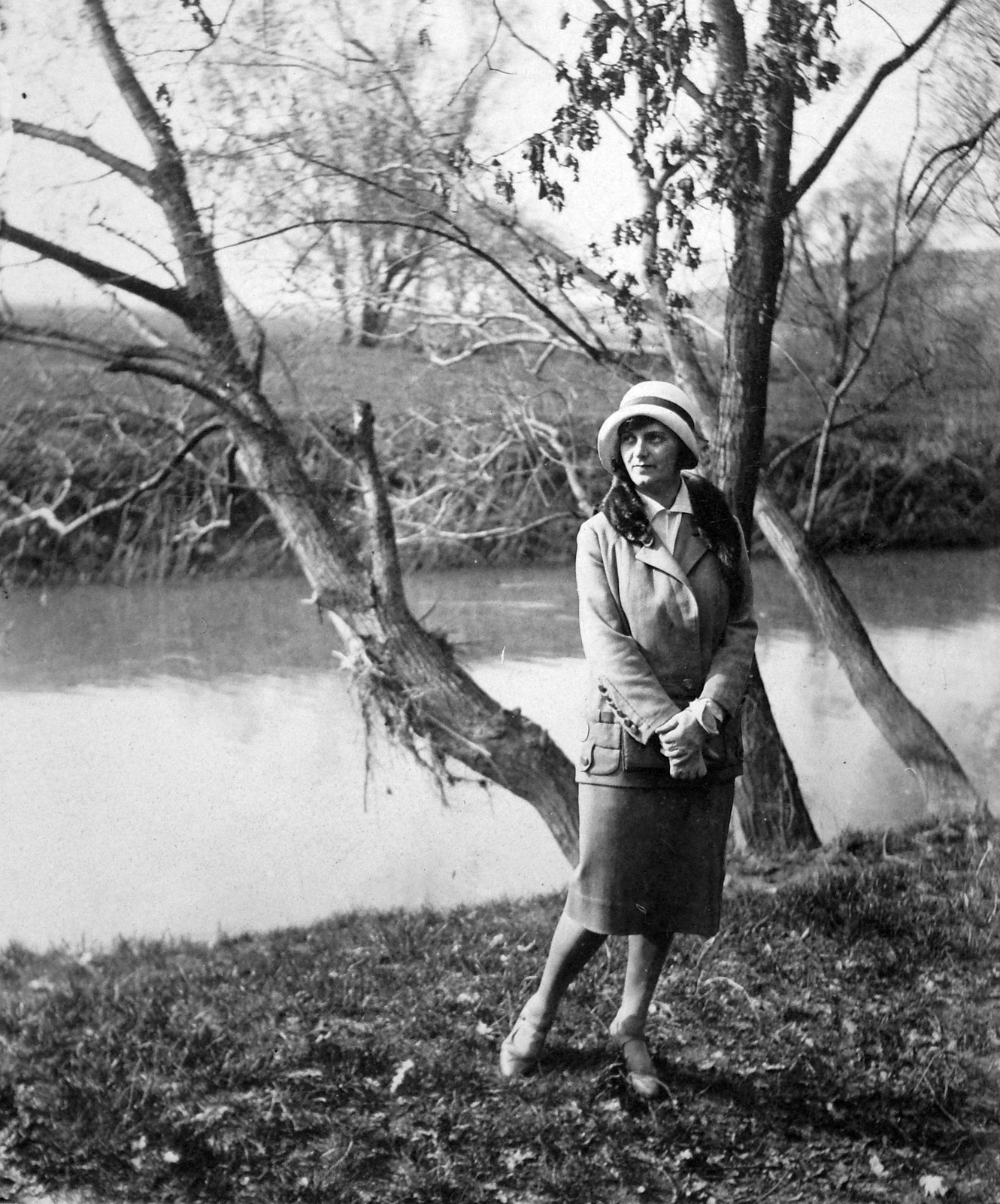1929, Fortepan, portrait, hat, water surface, woman, shore, posture, reed, lady, costume, fur, Fortepan #19500