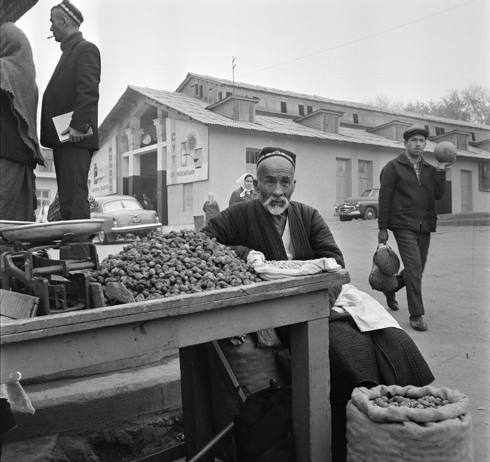 Uzbekistan, Tashkent, az Október (később Chorsu) bazár., 1969, Bojár Sándor, Soviet Union, Fortepan #195017