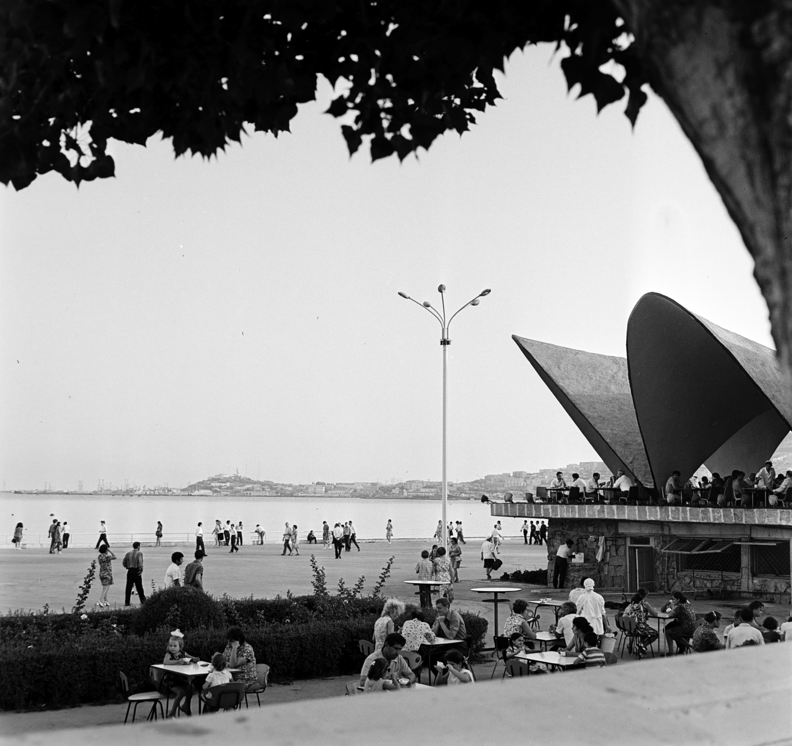 Baku, Mirvari kávézó., 1975, Bojár Sándor, Soviet Union, Hyperbolic paraboloid shells , Fortepan #195045