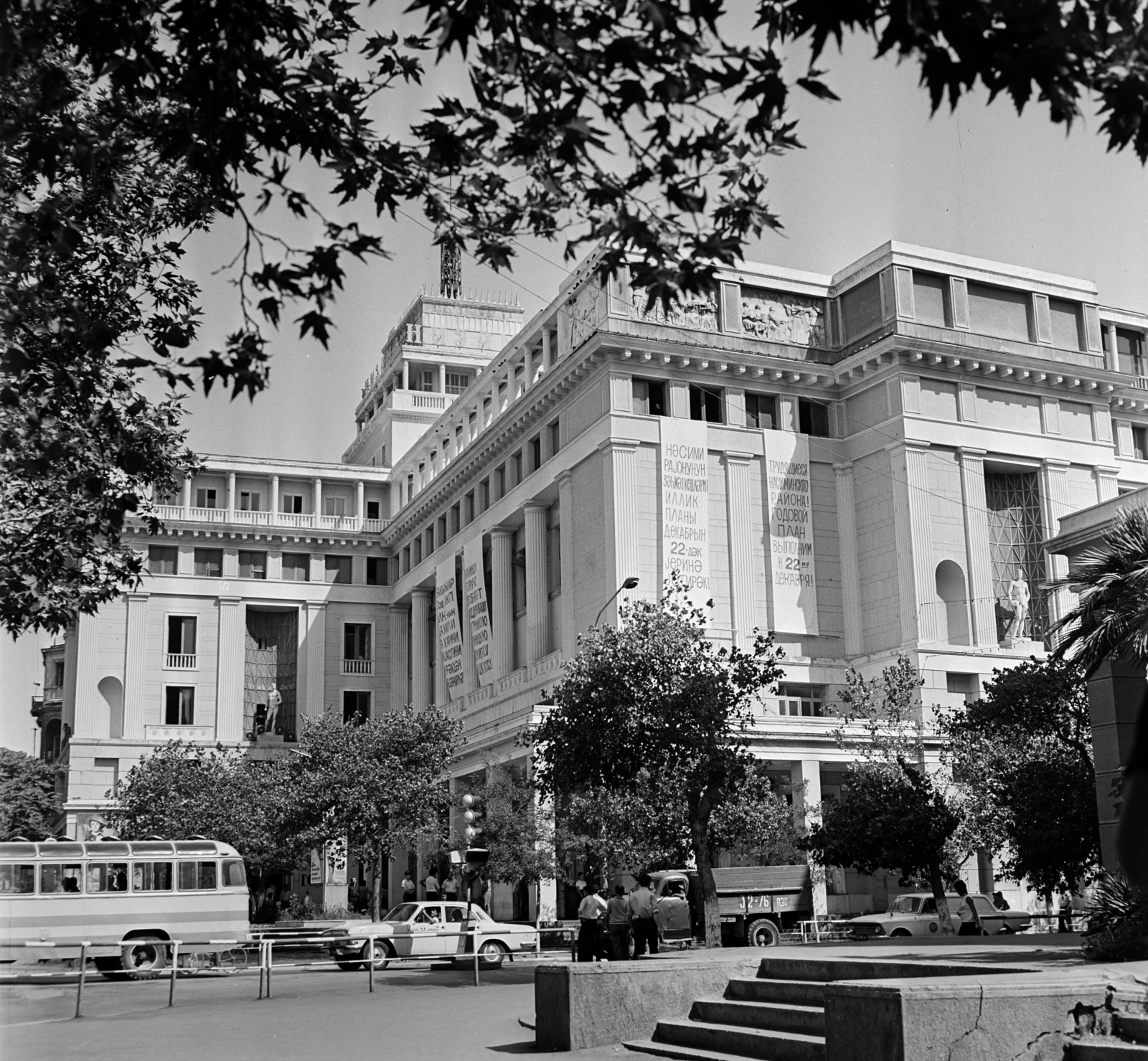 Baku, Nizami filmszínház., 1975, Bojár Sándor, Soviet Union, Fortepan #195050