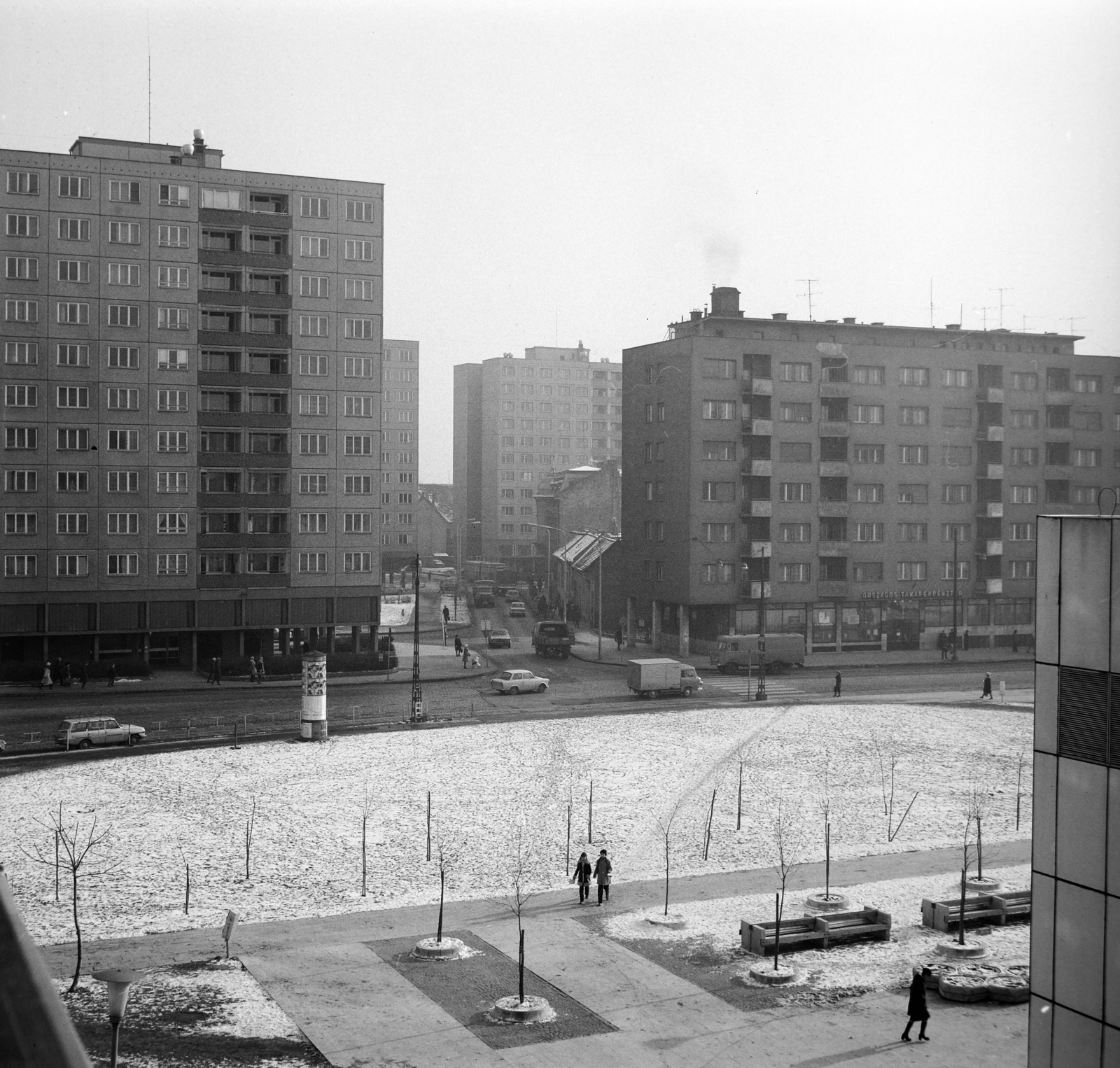 Magyarország, Óbuda, Budapest III., szemben a Kórház utca, jobbra a Flórián tér, balra a Szentendrei út és az első Miklós utcai panelház., 1979, Bojár Sándor, Budapest, Fortepan #195270