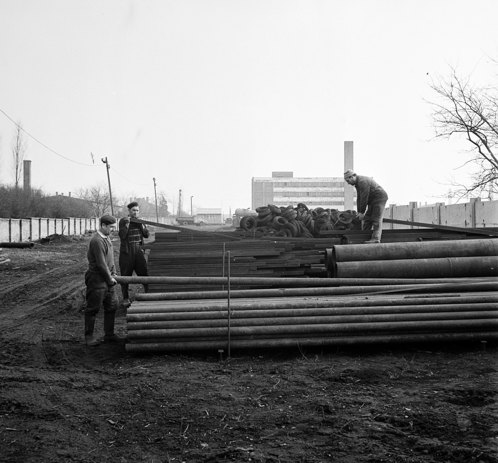 Magyarország, Budapest X., a MÉH Budapesti Melléktermék és Hulladékgyűjtő Vállalat telepe az Algyógyi utca és a Gránátos utca között., 1971, Bojár Sándor, Budapest, Fortepan #195438