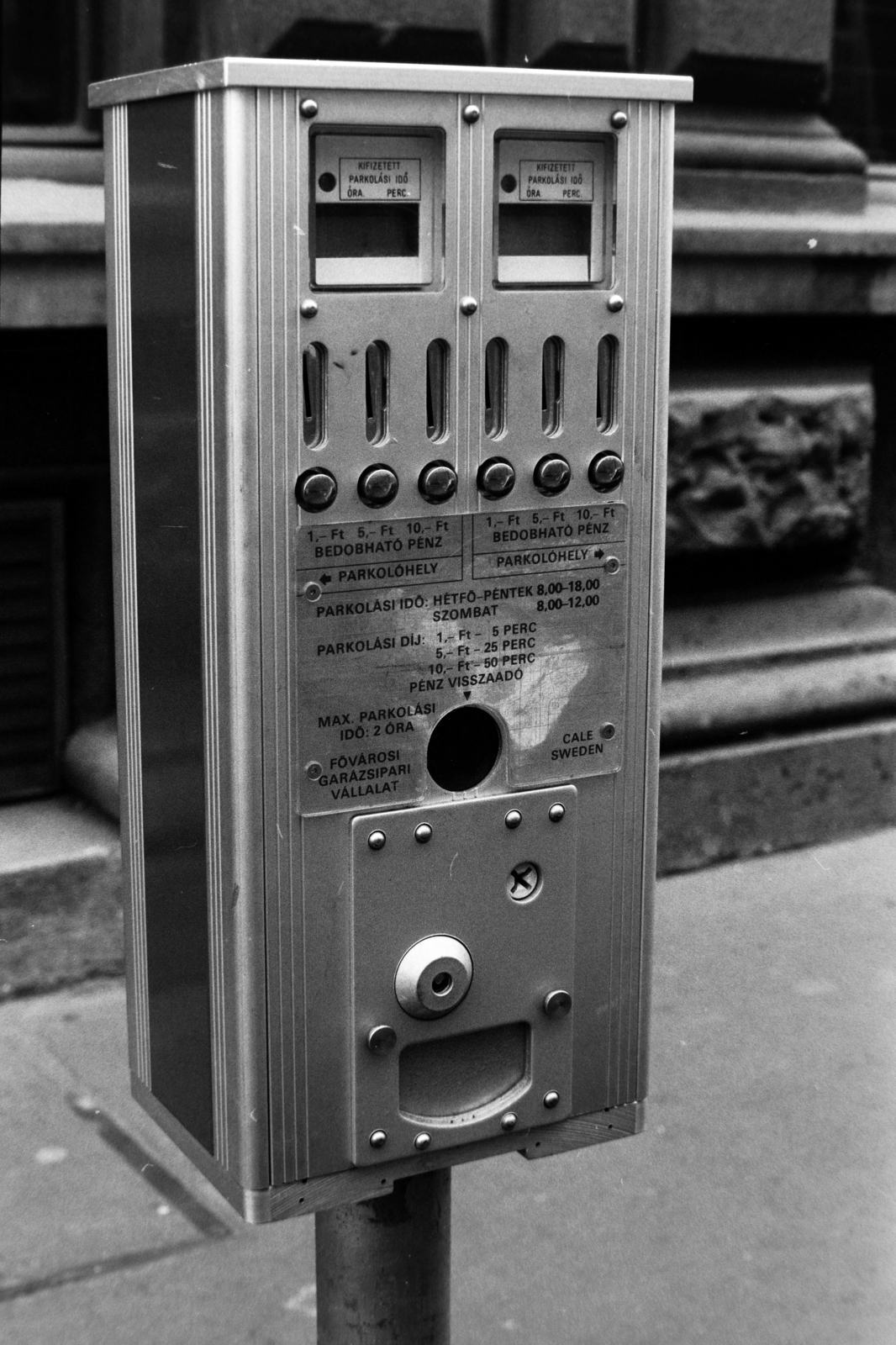 Hungary, Budapest V., parkolóóra a Petőfi Sándor utcai Főposta épülete előtt., 1977, Bojár Sándor, Budapest, parking meter, Fortepan #195521