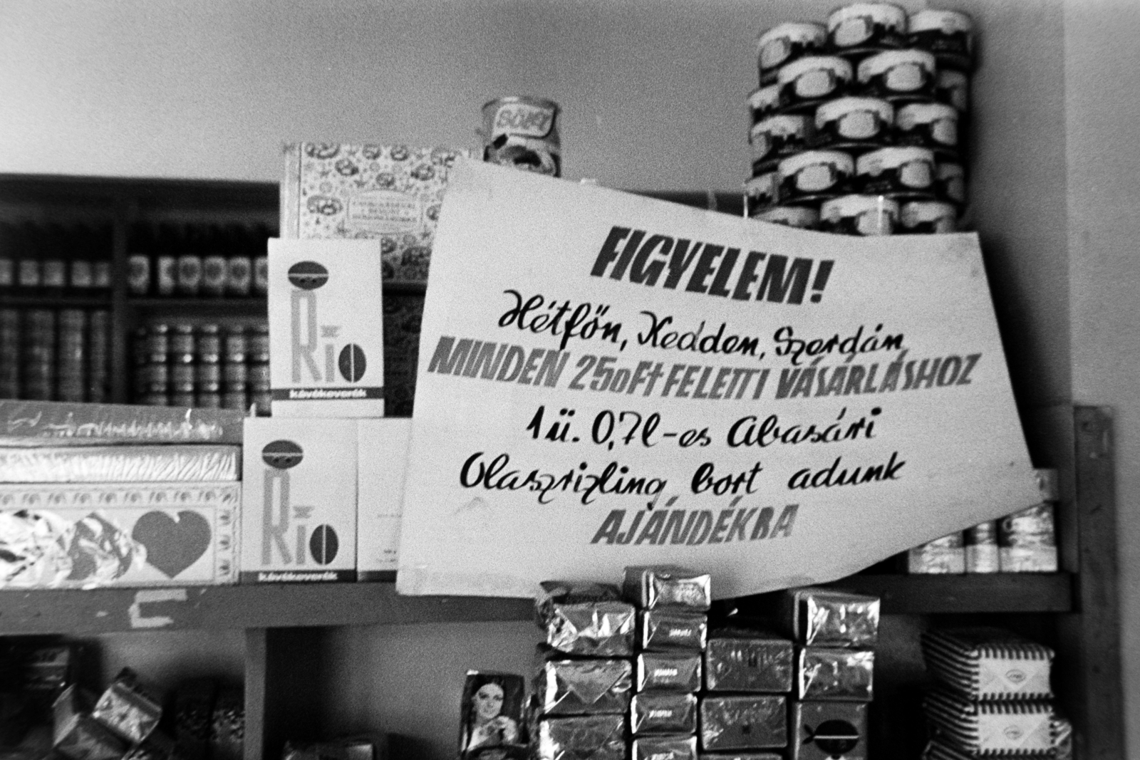 Hungary, 1972, Bojár Sándor, grocery store, advertising photography, Fortepan #195578