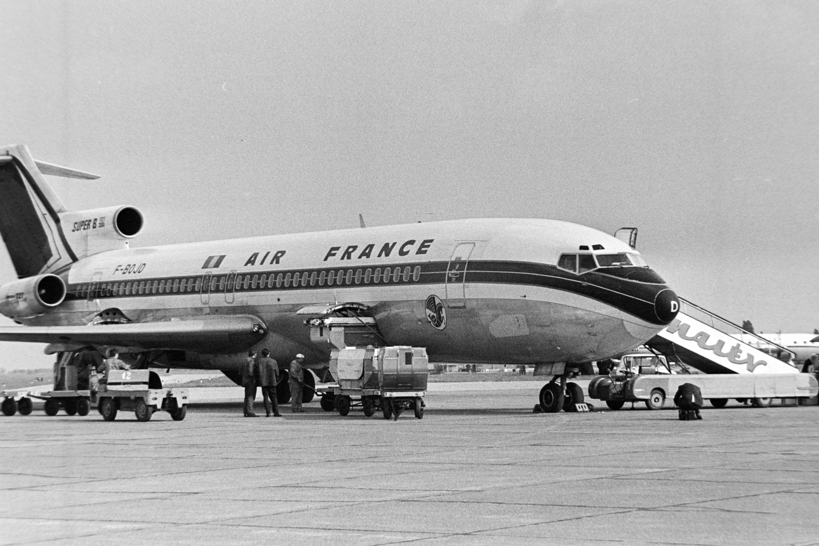 Hungary, Ferihegy (now - Ferenc Liszt) International Airport, Budapest XVIII., 1970, Bojár Sándor, Budapest, Hungarian Airlines, airplane, aircraft steps, Air France airlines, Fortepan #195618