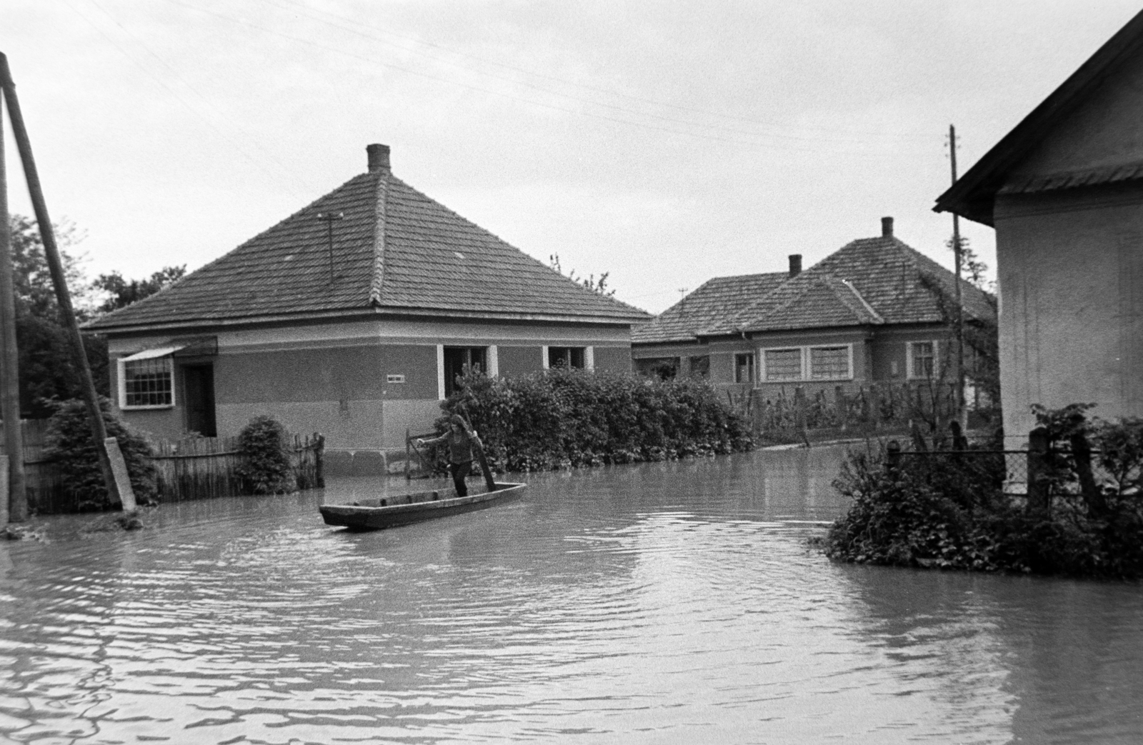 1970, Bojár Sándor, árvíz, csónak, Kádár-kocka, Fortepan #195685