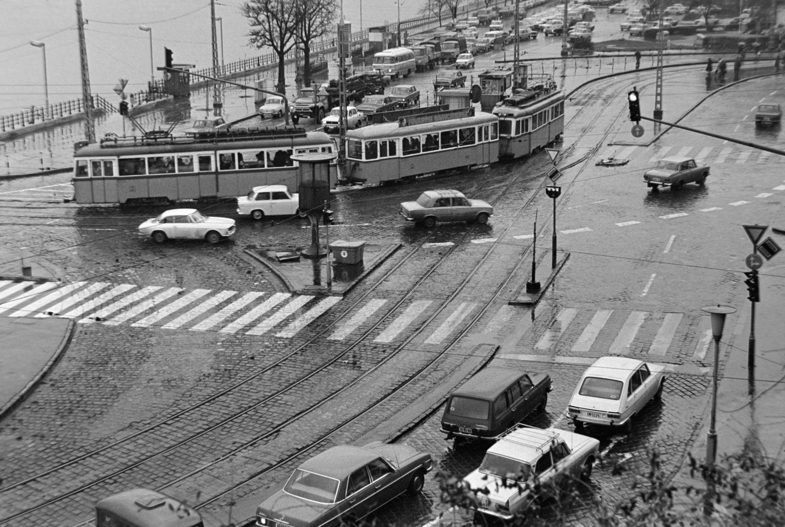 Hungary, Budapest XI., Szent Gellért tér., 1977, Bojár Sándor, Budapest, crosswalk, Fortepan #195746