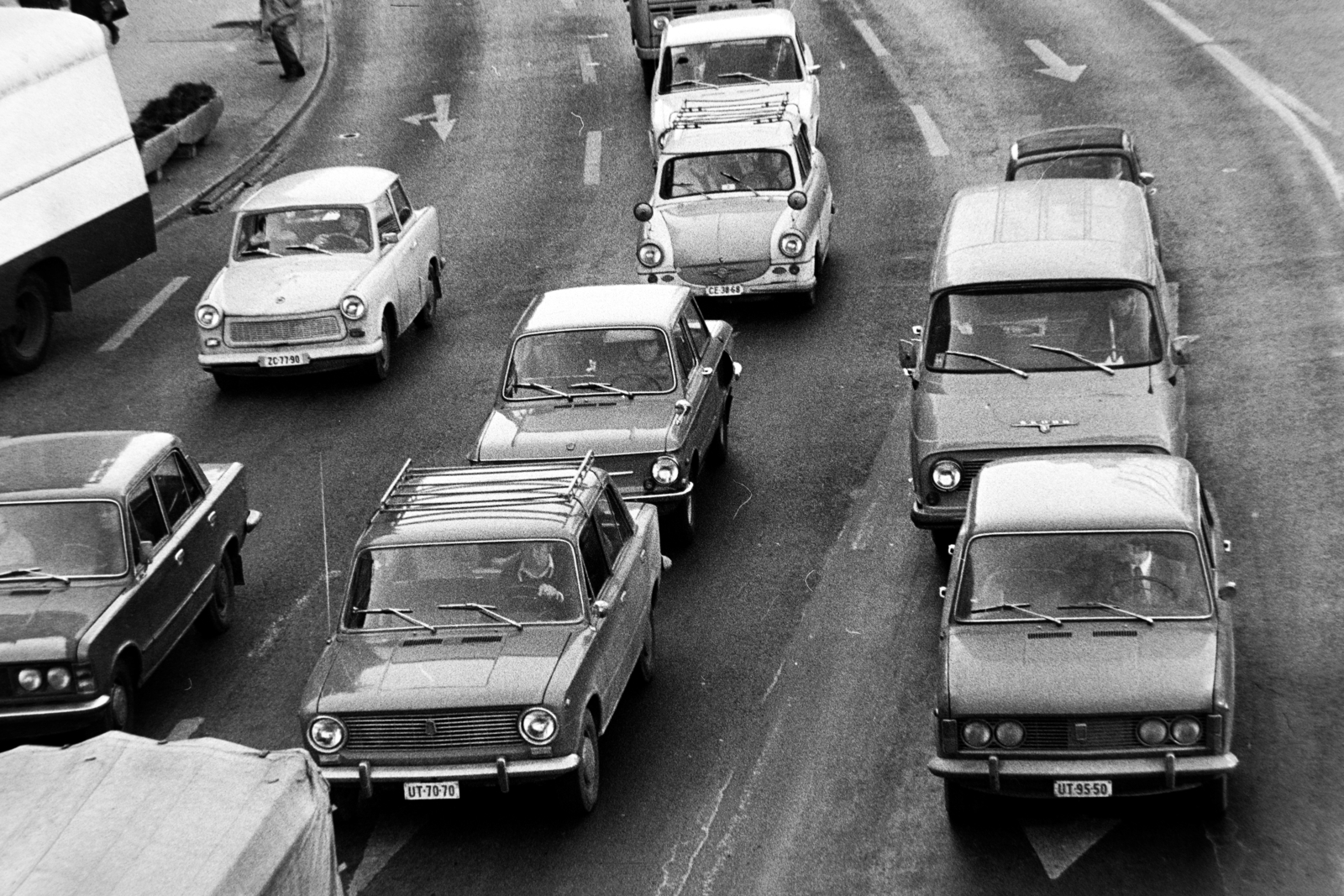 Hungary, Budapest VIII., a Rákóczi út torkolata a Baross téri felüljáróról nézve., 1977, Bojár Sándor, Trabant-brand, Fiat-brand, Budapest, Fortepan #195765