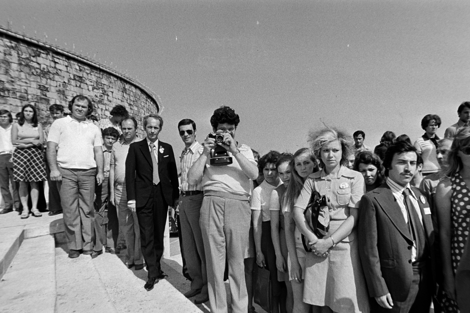 Magyarország, Gellérthegy, Budapest XI., a felvétel a Felszabadulási Emlékmű előtti lépcsőnél készült, háttérben a Citadella., 1979, Bojár Sándor, Budapest, Fortepan #195824