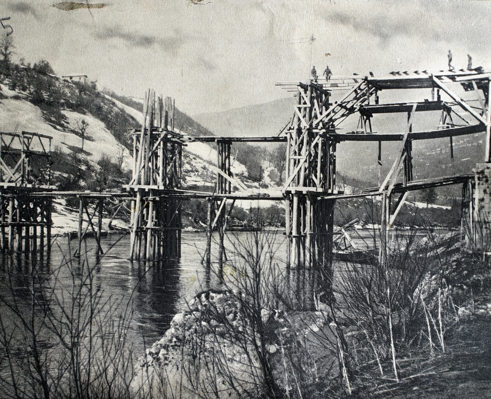 hídverés a Drina folyó felett az első világháború alatt., 1915, Bogyó Virág, First World War, bridge, wooden bridge, temporary bridge, Fortepan #196110