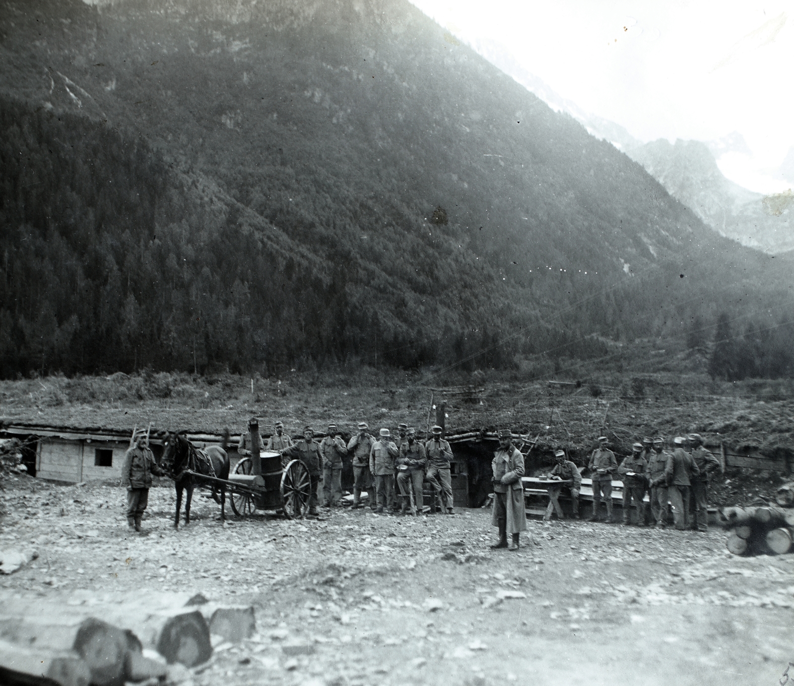 1915, Bogyó Virág, első világháború, pihenőhely, étkezés, katona, Fortepan #196117