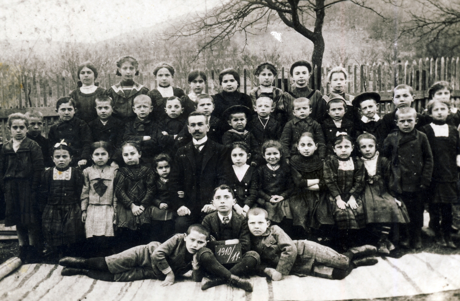 1911, Halász Katalin, osztálykép, Fortepan #196301