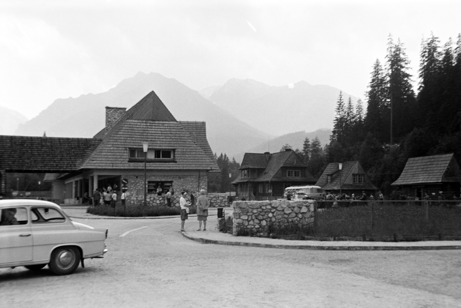 Poland,Slovakia, High Tatras, Łysa Polana, határátkelő., 1964, Szűcs Lóránd, Czechoslovakia, Fortepan #196333