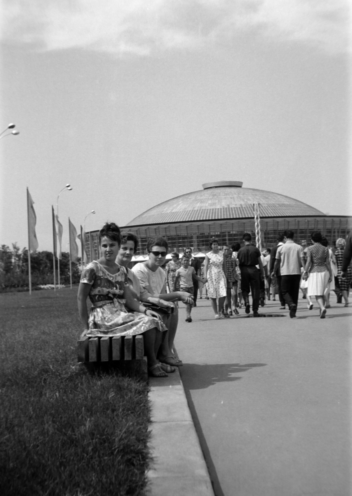 Romania, Bucharest, Kiállítási Központ (később Romexpo), szemben a Központi Pavilon., 1966, Szűcs Lóránd, Fortepan #196385