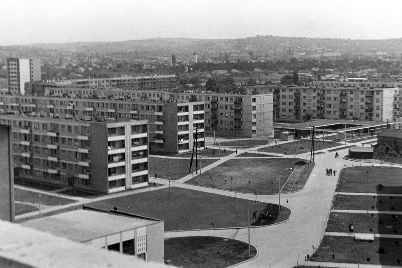 Romania,Transylvania, Oradea, Rogériusz kanonok utca (strada Aluminei), kilátás a D3 épületből., 1969, Szűcs Lóránd, concrete block of flats, Fortepan #196405