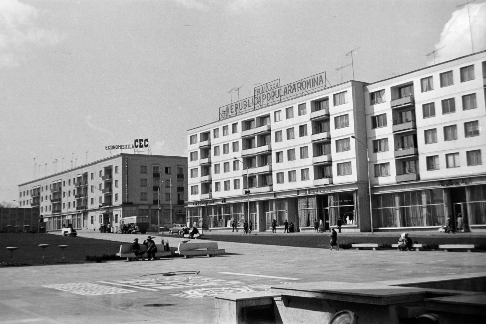 Romania, Suceava, Piața 22 Decembrie (Piața 23 August)., 1967, Szűcs Lóránd, Fortepan #196414