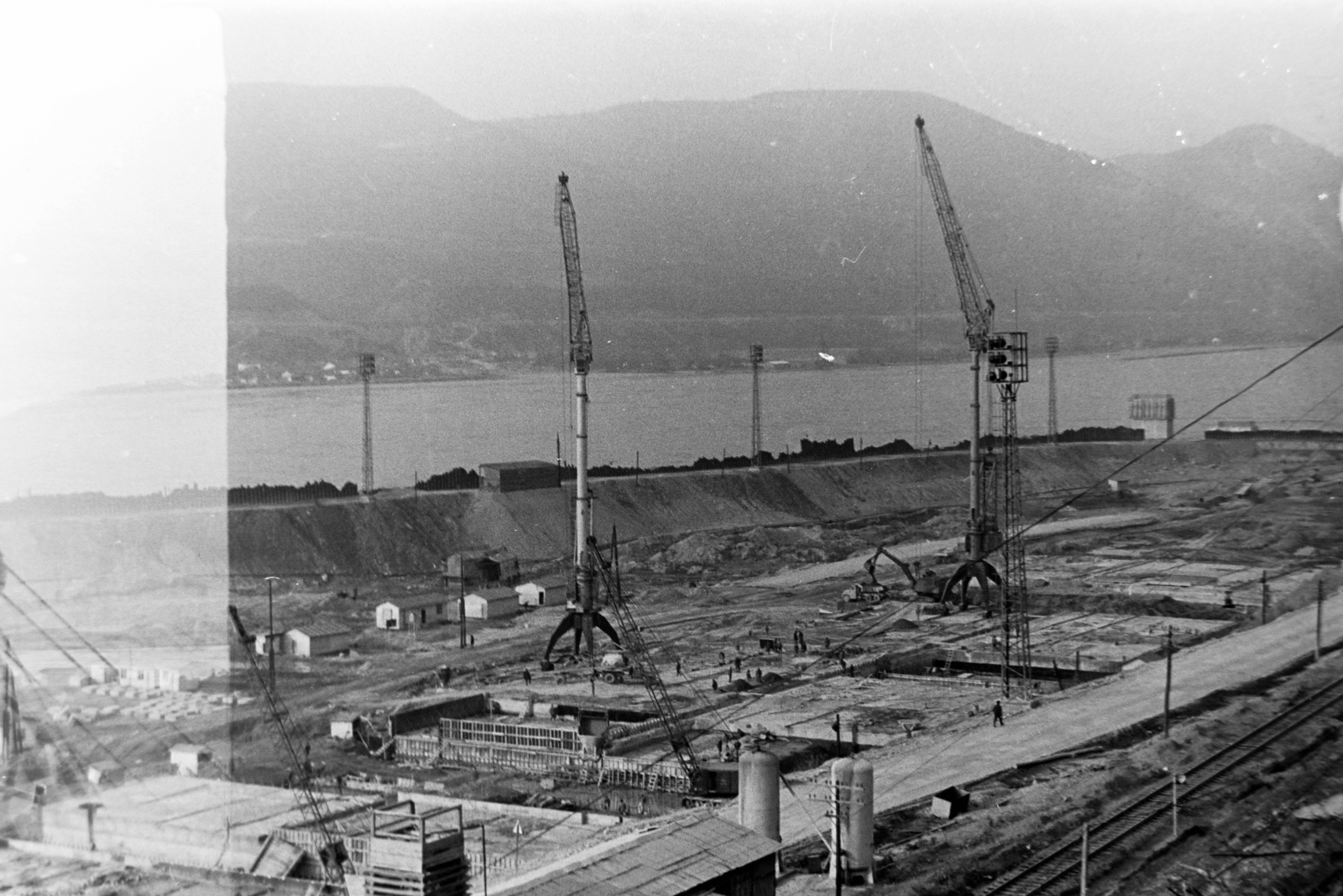 Románia, Drobeta-Turnu Severin, (ekkor Turnu Severin), Gura Văii, a Vaskapu I. vízerőmű építése., 1969, Szűcs Lóránd, Fortepan #196460