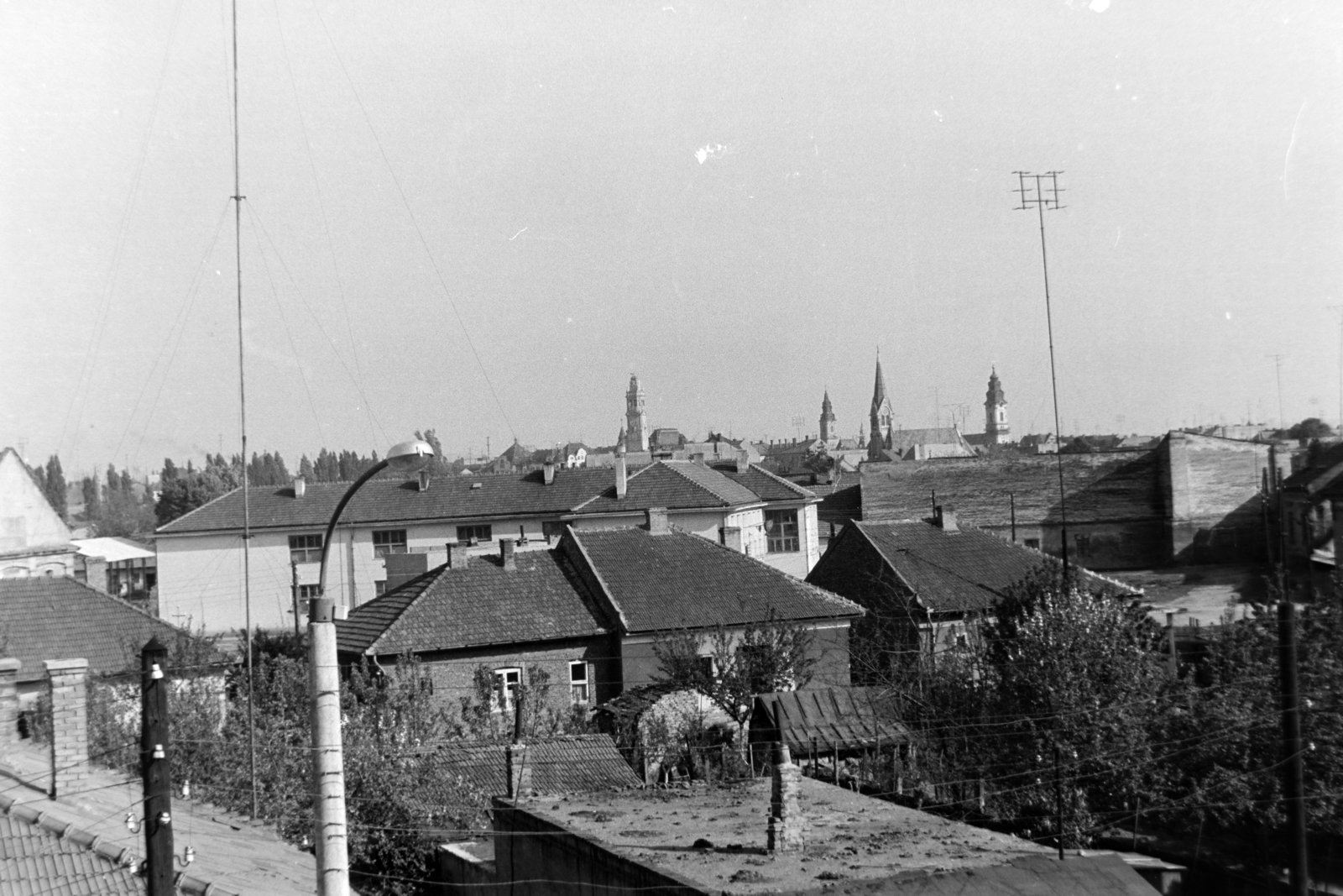 Románia,Erdély, Nagyvárad, Vitéz utca (Bulevardul Decebal), kilátás a 27. (ekkor 5.) számú házból a Belváros felé., 1969, Szűcs Lóránd, Fortepan #196481