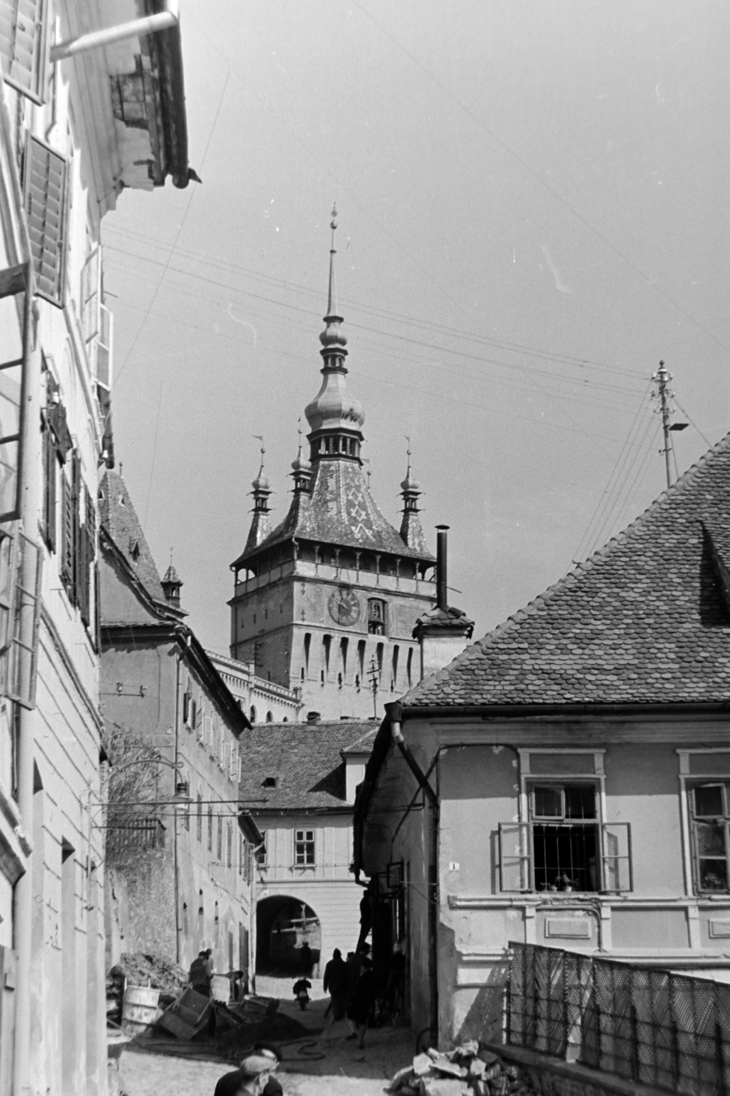 Romania,Transylvania, Sighişoara, Strada Turnului, háttérben az Óratorony., 1970, Szűcs Lóránd, Fortepan #196505