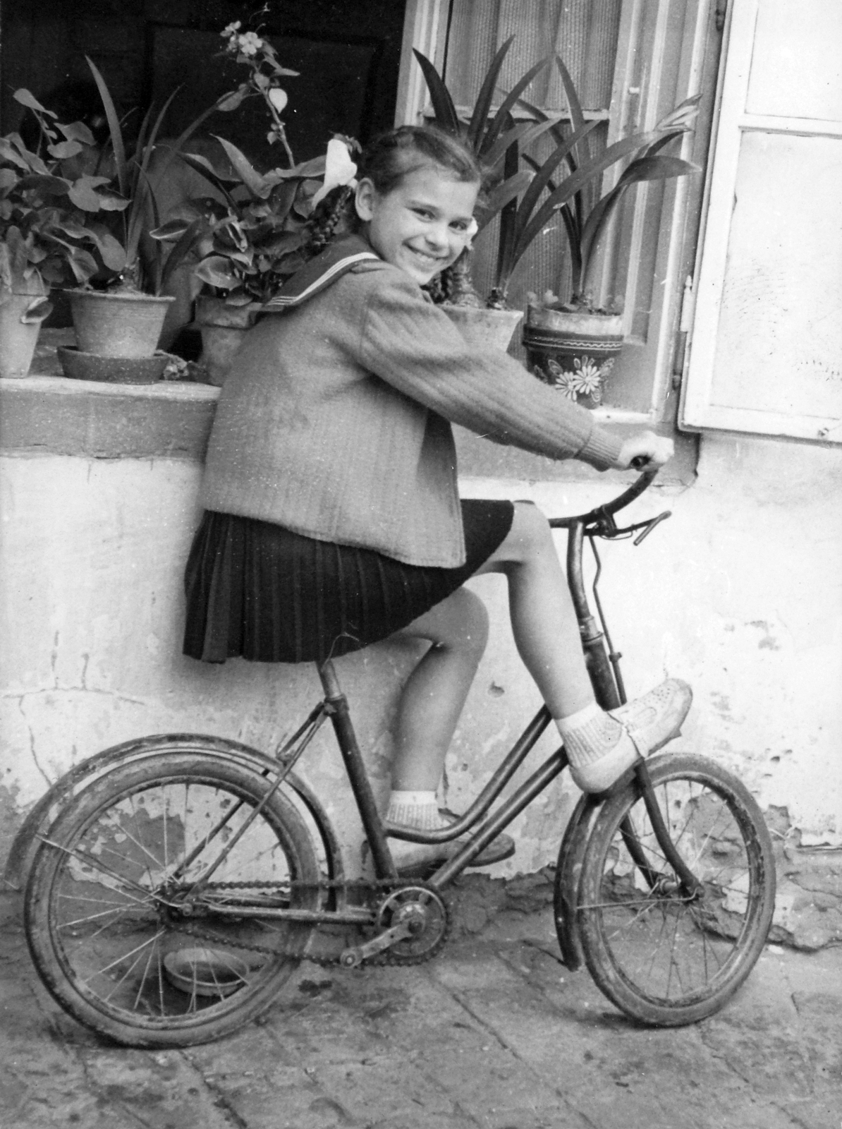 1956, Fortepan, portrait, bicycle, smile, girl, Fortepan #19669