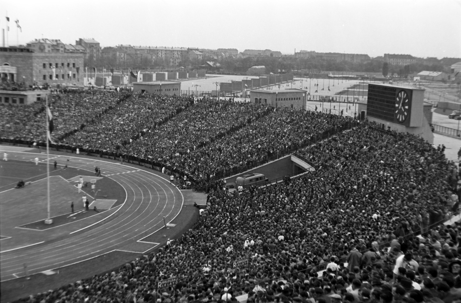 Hungary, Népstadion, Budapest XIV., Magyarország - Anglia (7:1) válogatott labdarúgó-mérkőzés 1954. május 23-án., 1954, Martin Kornél, Budapest, picture, stadium, auditorium, Fortepan #196893