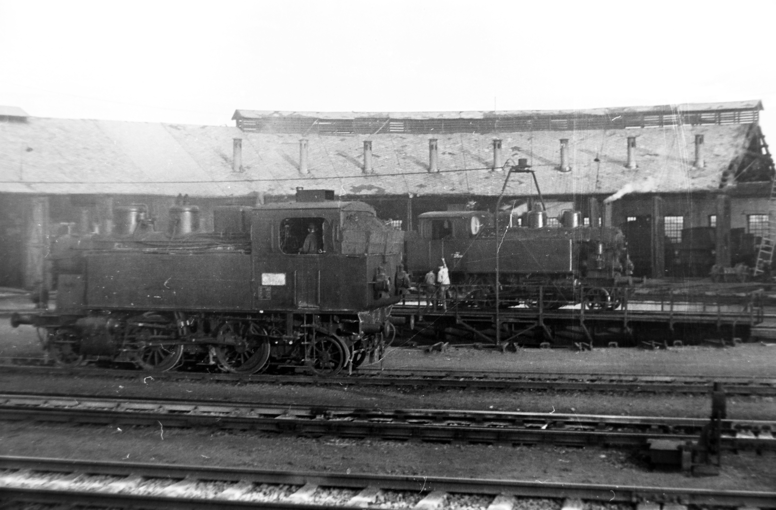 Hungary, Székesfehérvár, vasútállomás, mozdonyfordító., 1958, Martin Kornél, steam locomotive, railway turntable, Fortepan #196921