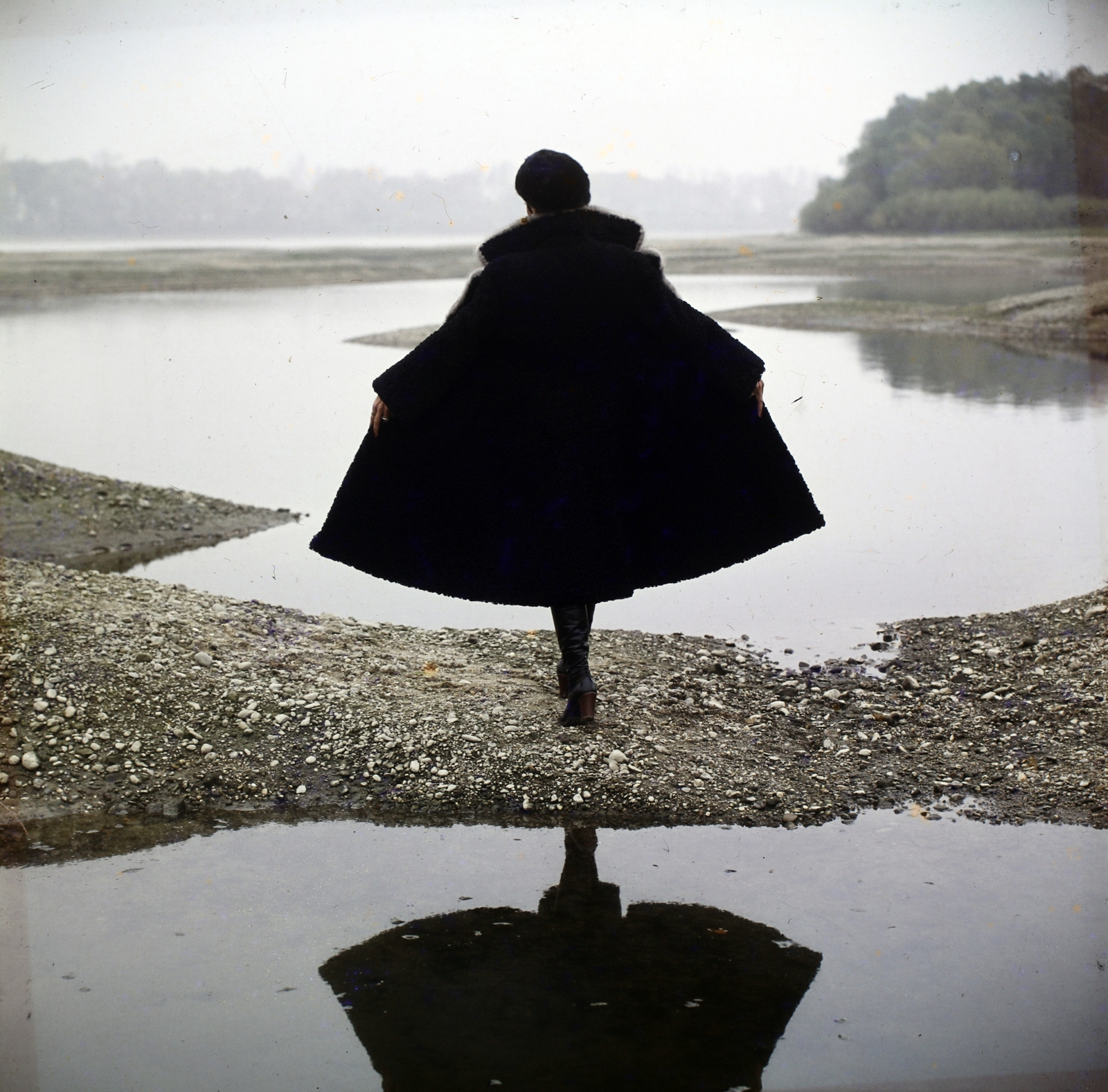 Hungary, 1990, Tóth József Füles, advertising photography, back, reflection, silhouette, Fortepan #196976