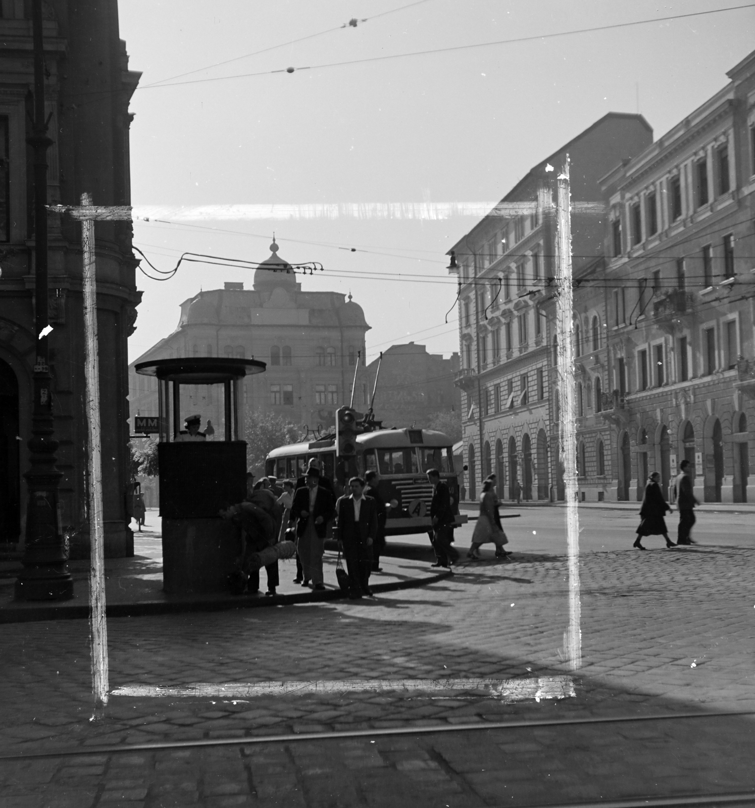 Hungary, Budapest VIII., József körút a Harminckettesek terénél., 1954, Keveházi János, trolley bus, Budapest, Fortepan #197046