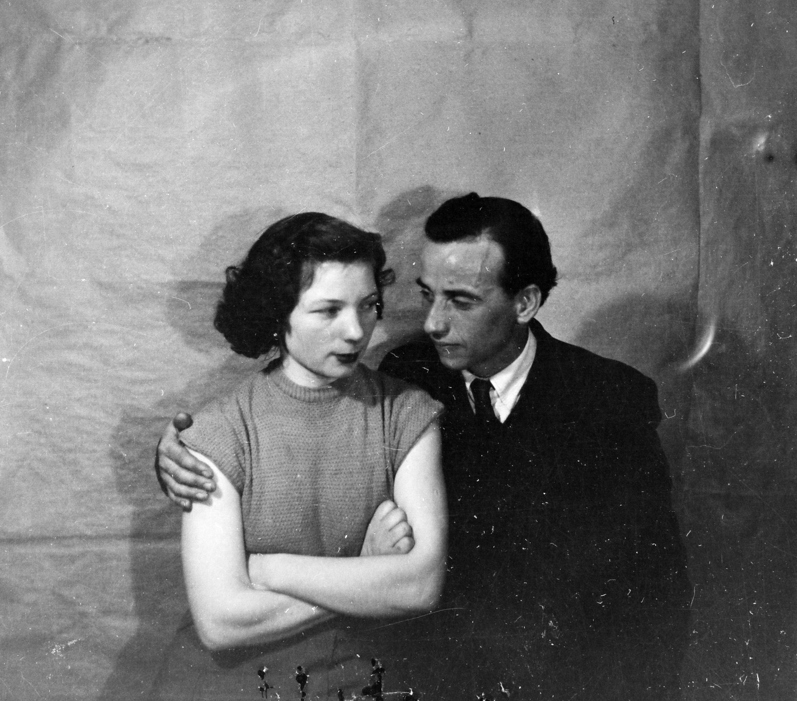 1955, Keveházi János, man and woman, curtain, Fortepan #197122