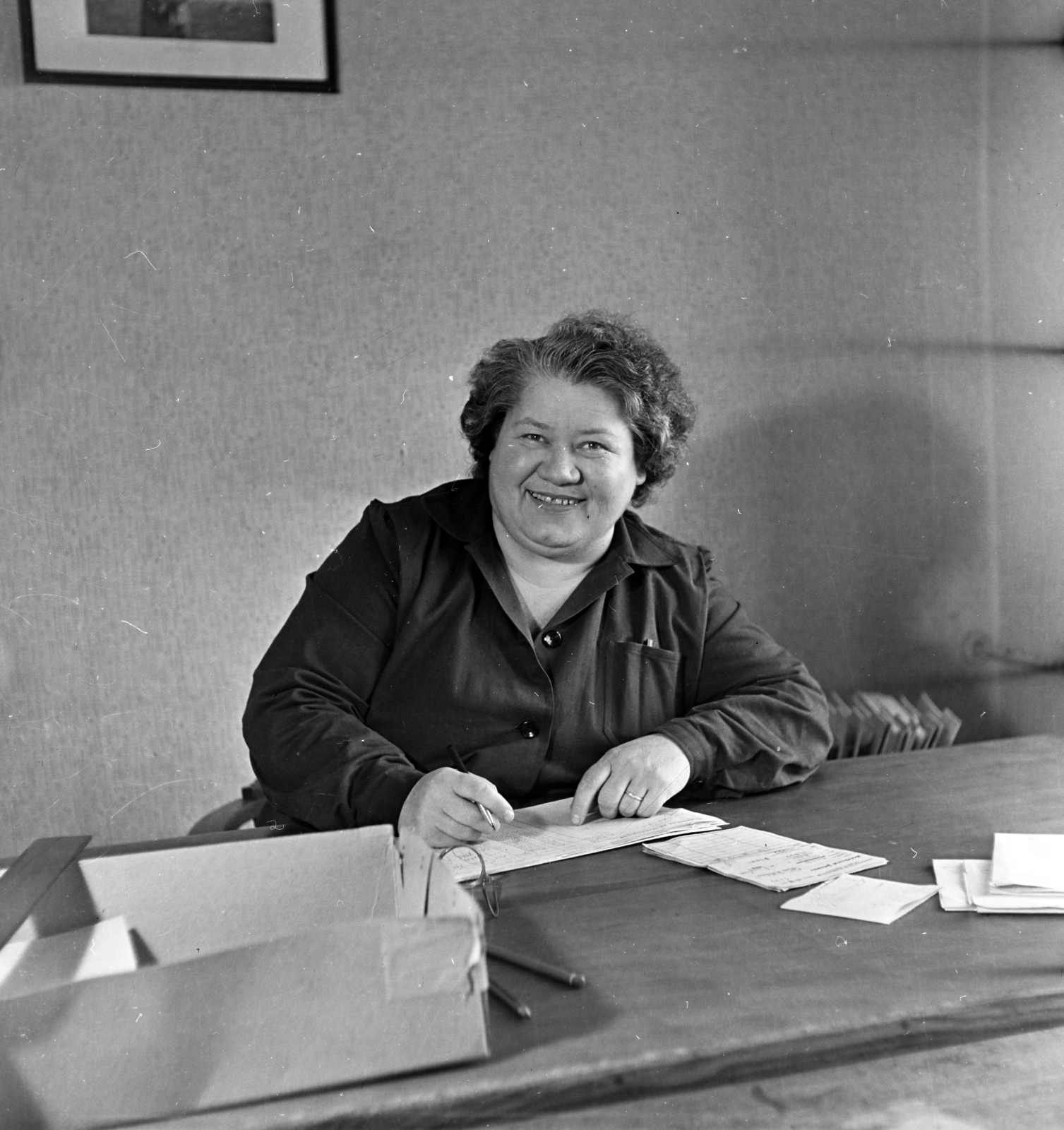 1955, Keveházi János, overall, smile, woman, office, employee, Fortepan #197157