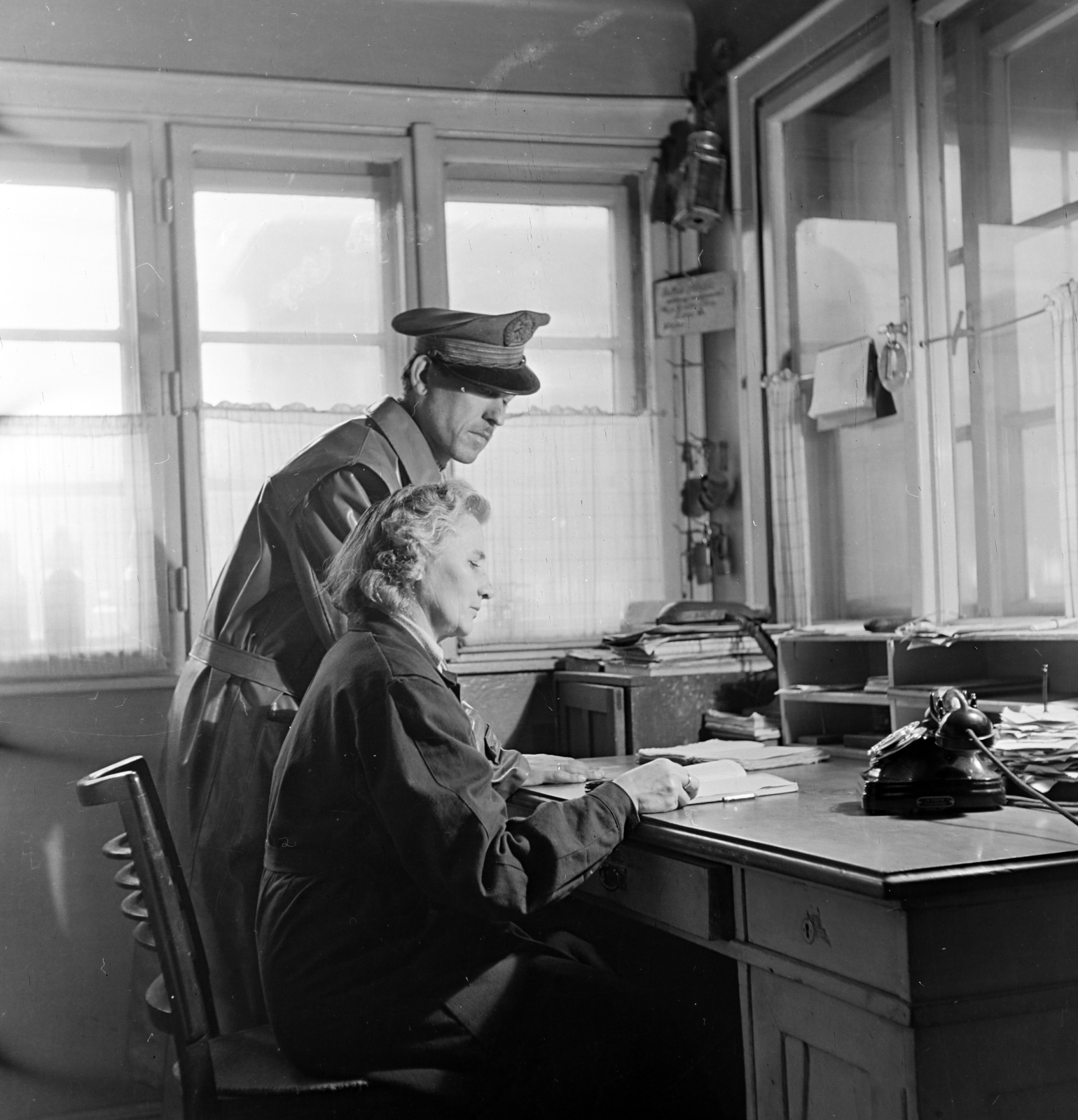 1955, Keveházi János, overall, telephone, peaked cap, office, employee, Fortepan #197159