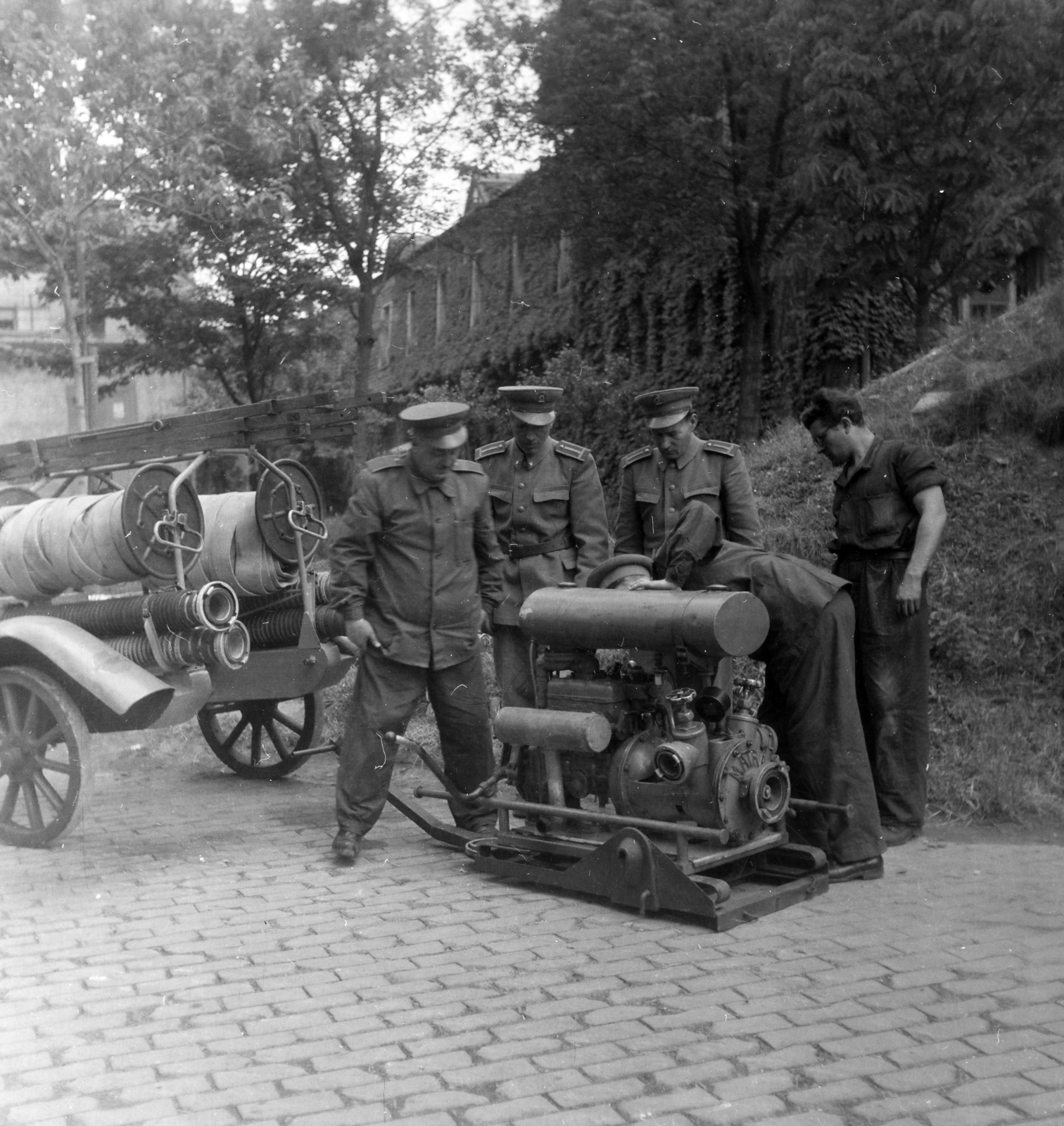 1955, Keveházi János, curiosity, uniform, pump, firefighter, Fortepan #197165