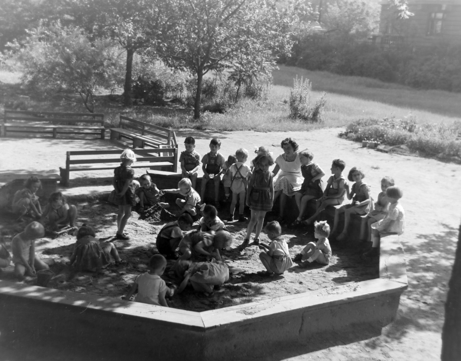 1955, Keveházi János, kids, sandpit, Fortepan #197316
