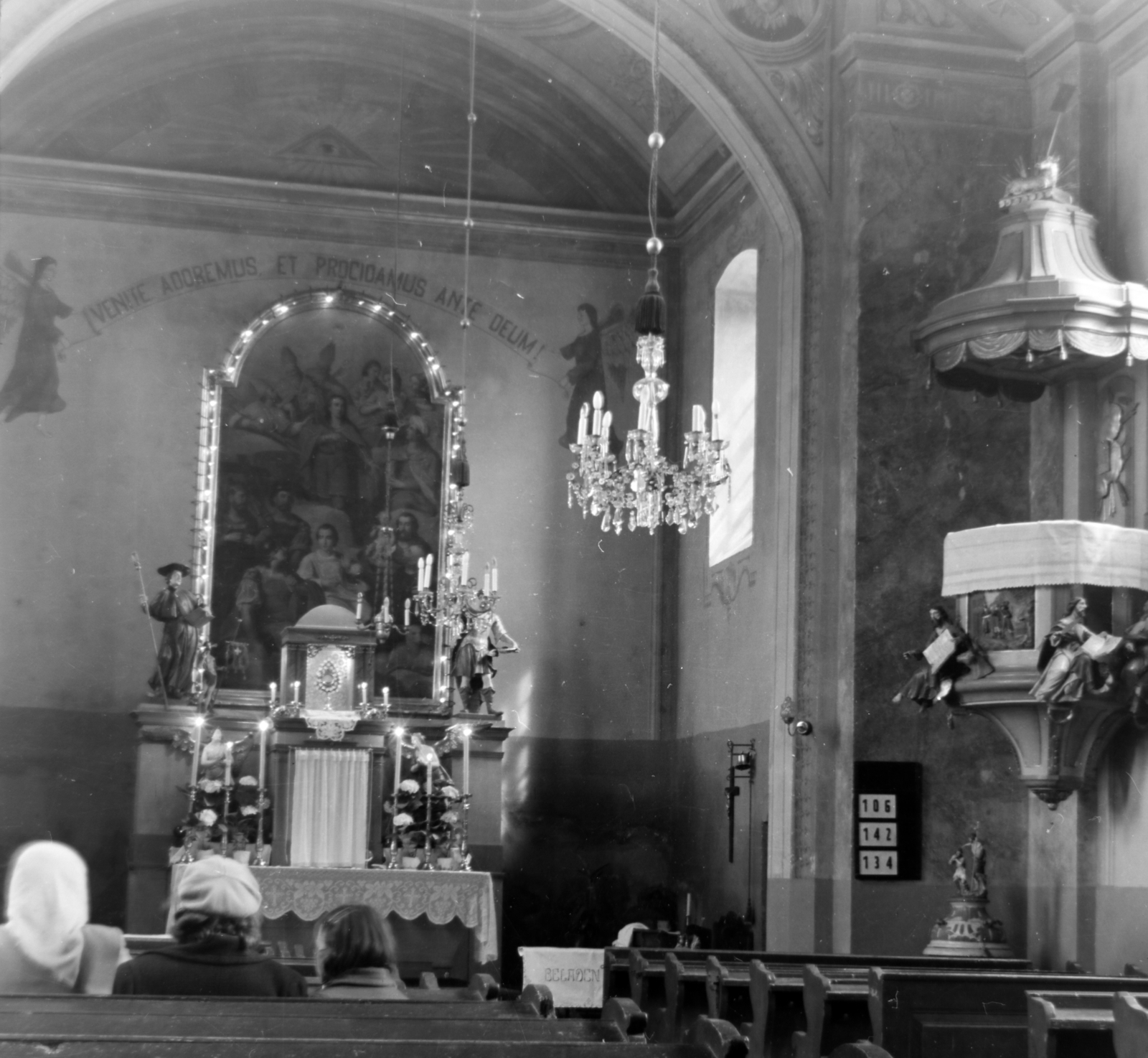 Hungary, Pilisborosjenő, Szent Vid és a 14 segítő szent templom., 1956, Keveházi János, altarpiece, church interior, pulpit, Fortepan #197369