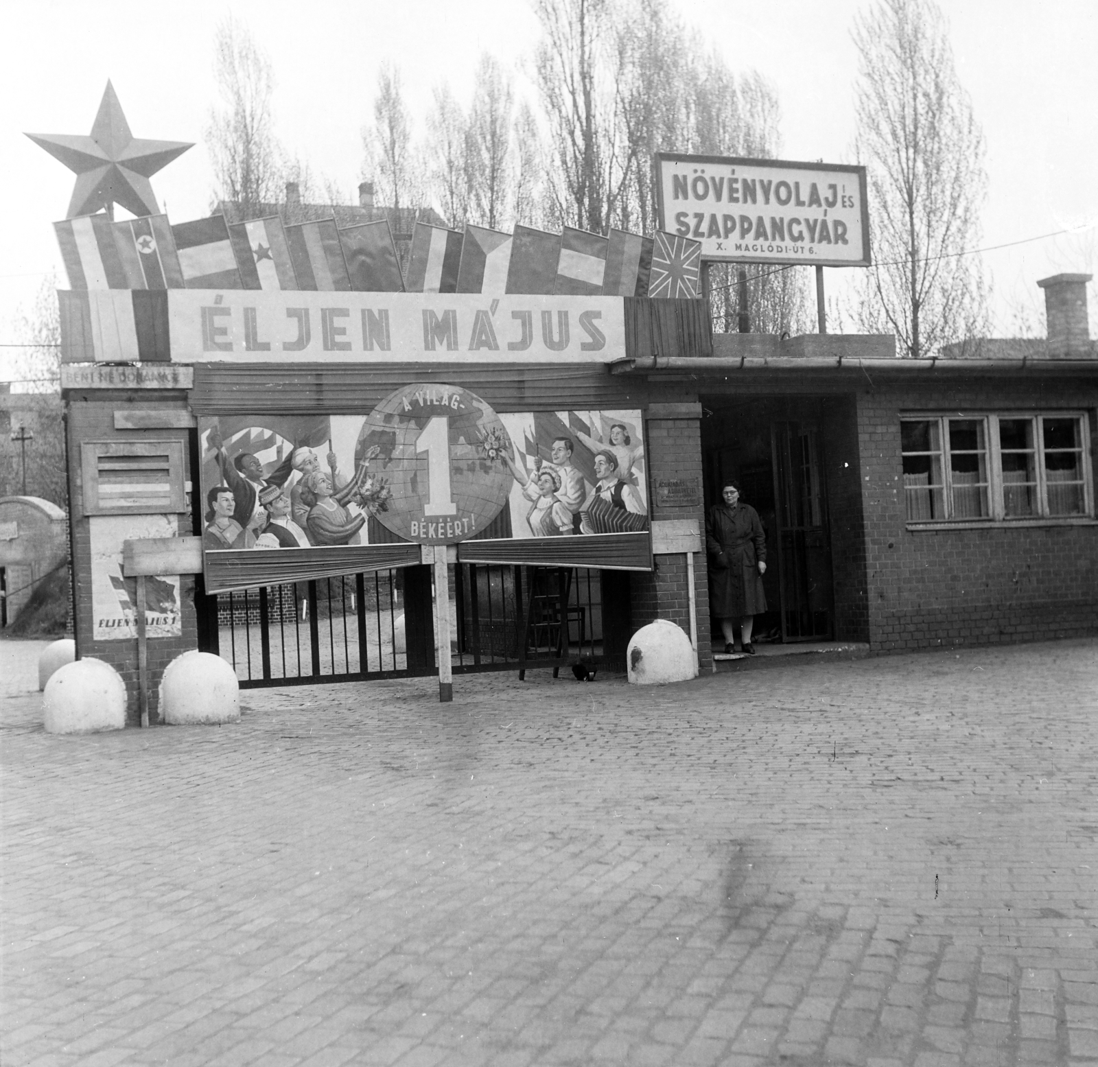 Hungary, Budapest X., Maglódi út 6., Növényolaj és Szappangyár., 1958, Keveházi János, poster, Budapest, political decoration, photo aspect ratio: square, Fortepan #197645