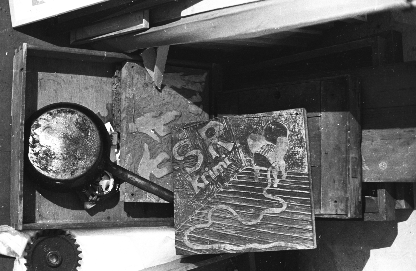 Hungary, Budapest VII., Dembinszky uutca 17., a felvétel Šwierkiewicz Róbert festőművész, grafikus kilakoltatásakor készült., 1981, Szalay Zoltán, Budapest, Fortepan #198141