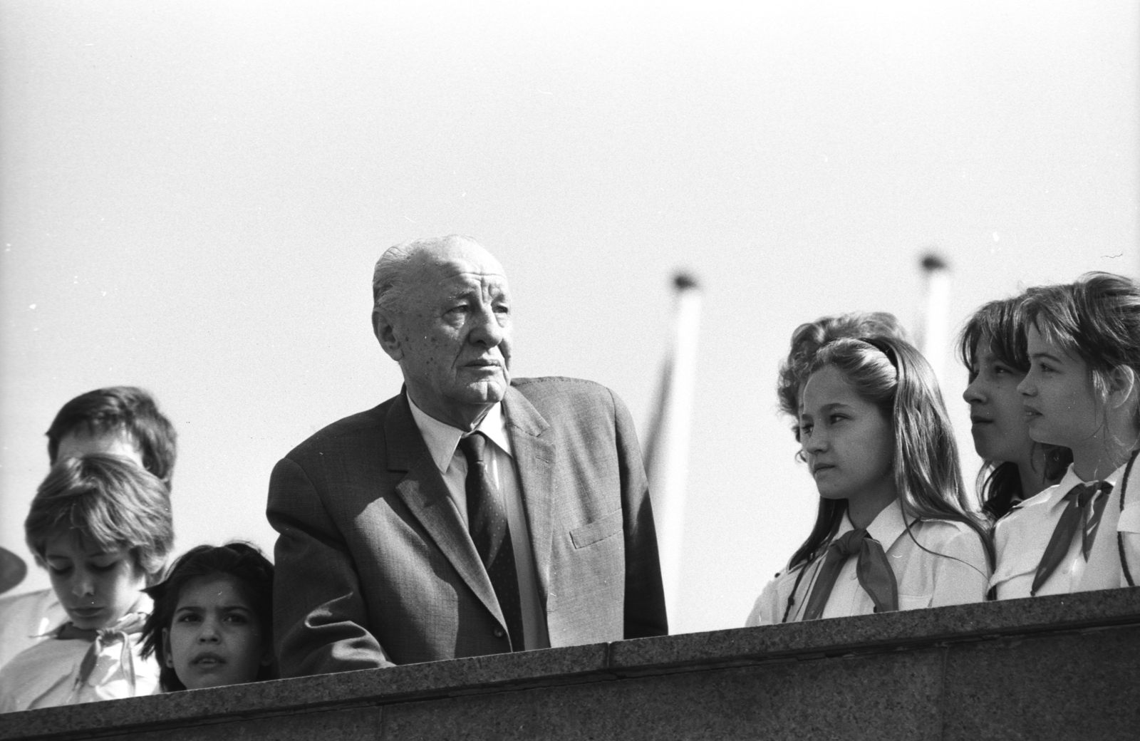 Hungary, Budapest XIV., Ötvenhatosok tere (Felvonulási tér), dísztribün, középen Kádár János az MSZMP KB első titkára., 1986, Szalay Zoltán, pioneer, Budapest, politician, Fortepan #198148