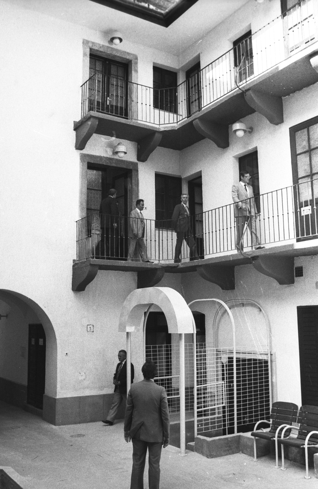 Hungary, Győr, Arany János utca 20., Lázár György miniszterelnök látogatása., 1986, Szalay Zoltán, Fortepan #198175