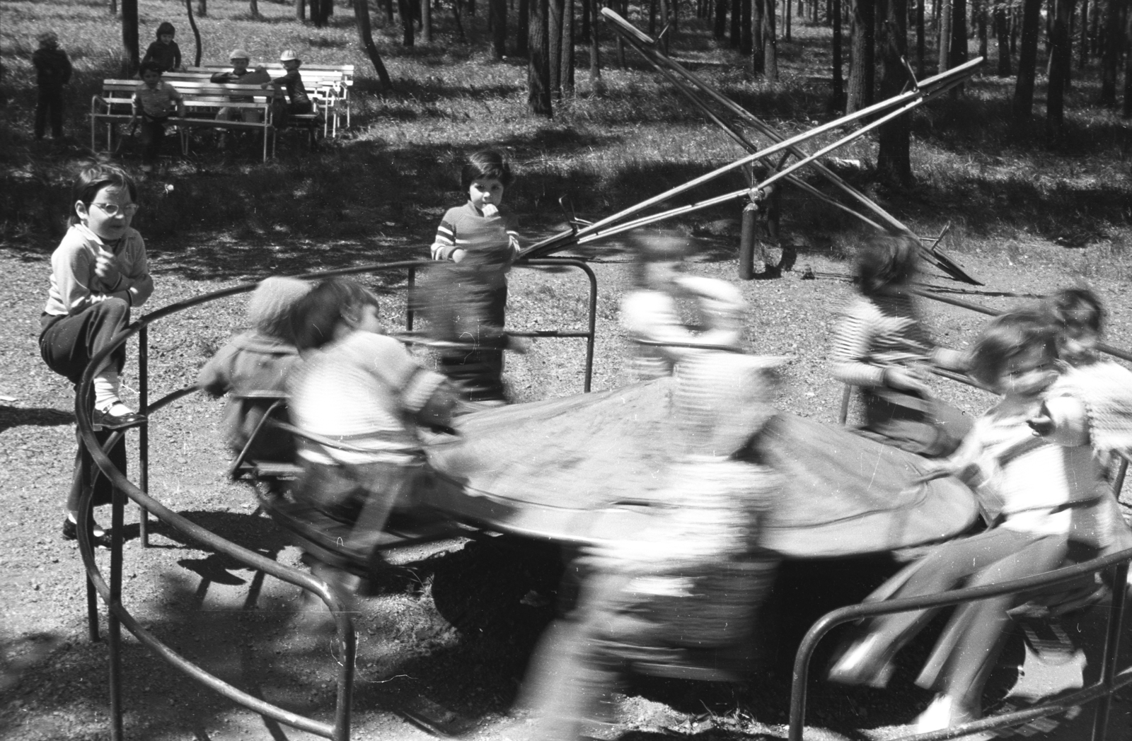 Hungary, Tiszaújváros, (Leninváros)., 1982, Szalay Zoltán, carousel, Best of, Fortepan #198223