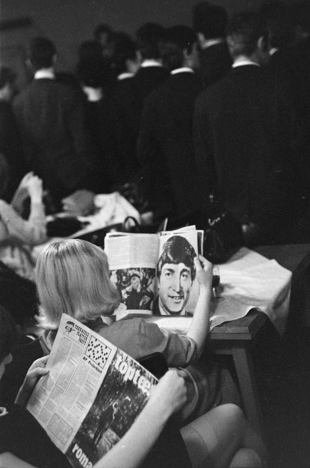 1966, Szalay Zoltán, celebrity, newspaper, Fortepan #198260