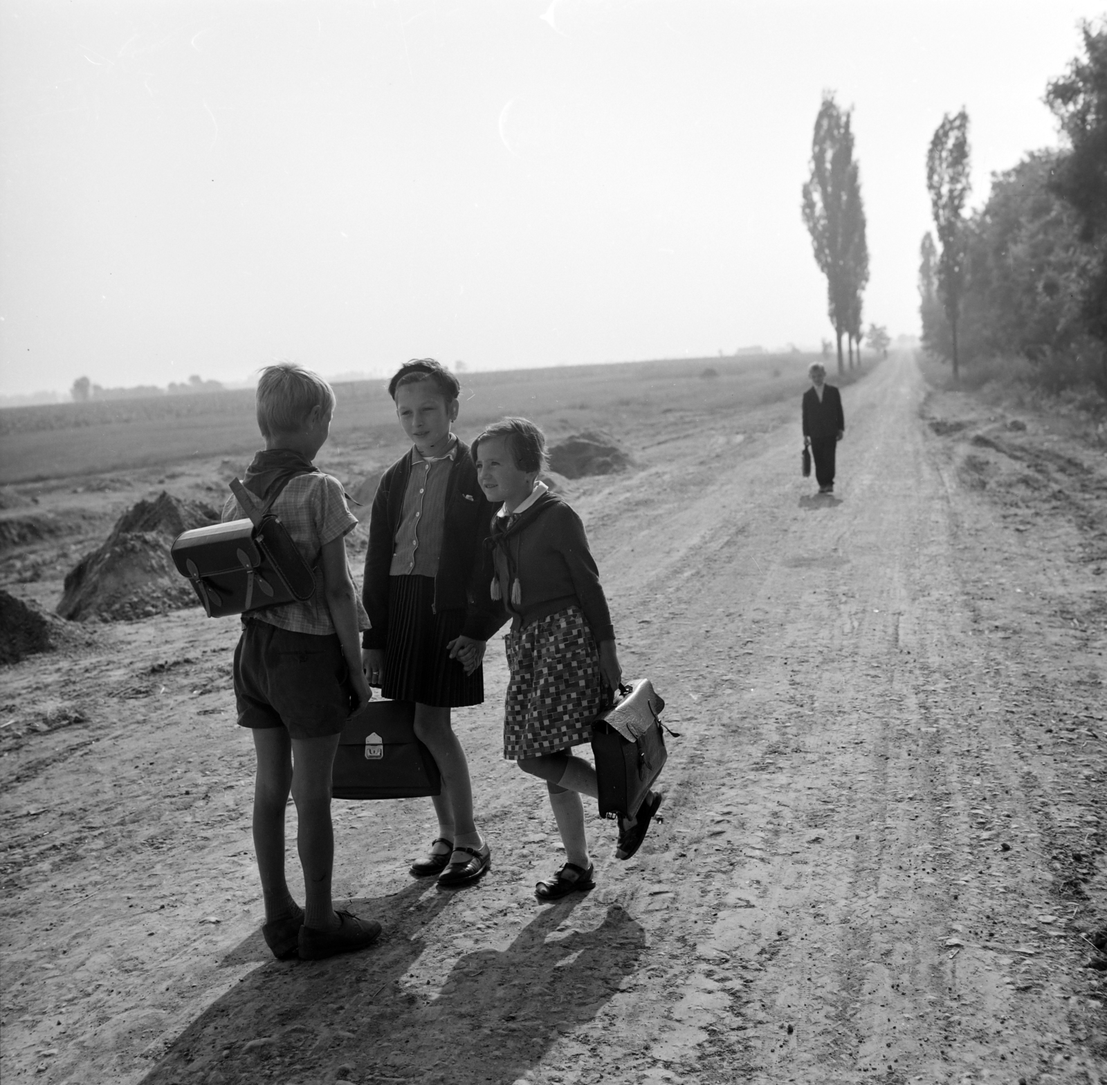 Hungary, Hódmezővásárhely, 1965, Szalay Zoltán, schoolbag, Fortepan #198373