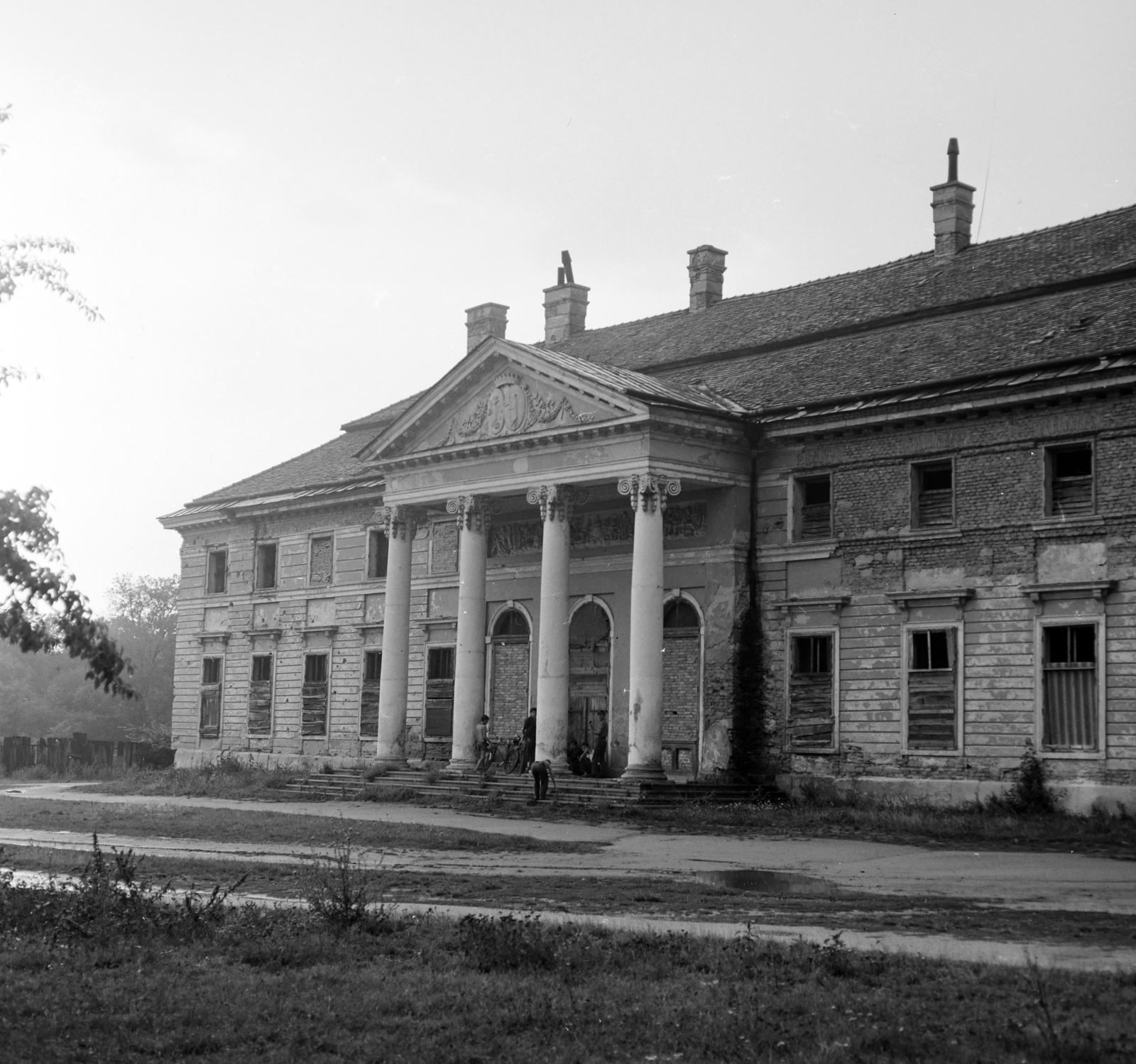 Magyarország, Lovasberény, Cziráky-kastély., 1968, Szalay Zoltán, Fortepan #198382