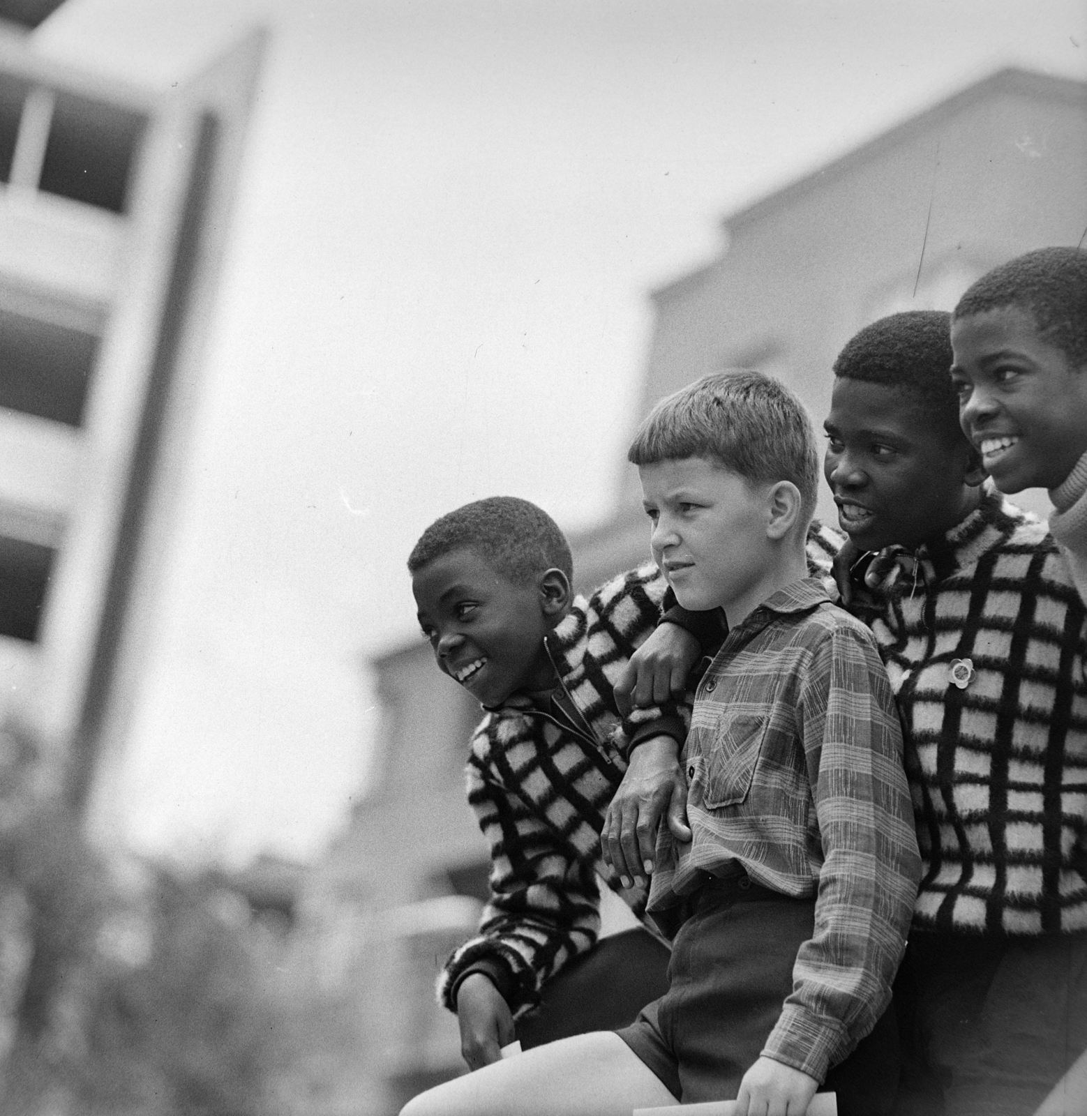 Bulgaria, Sofia, a felvétel a IX. VIT (Világifjúsági Találkozó) idején készült., 1968, Szalay Zoltán, odd one out, photo aspect ratio: square, smile, boys, african-american, Fortepan #198419
