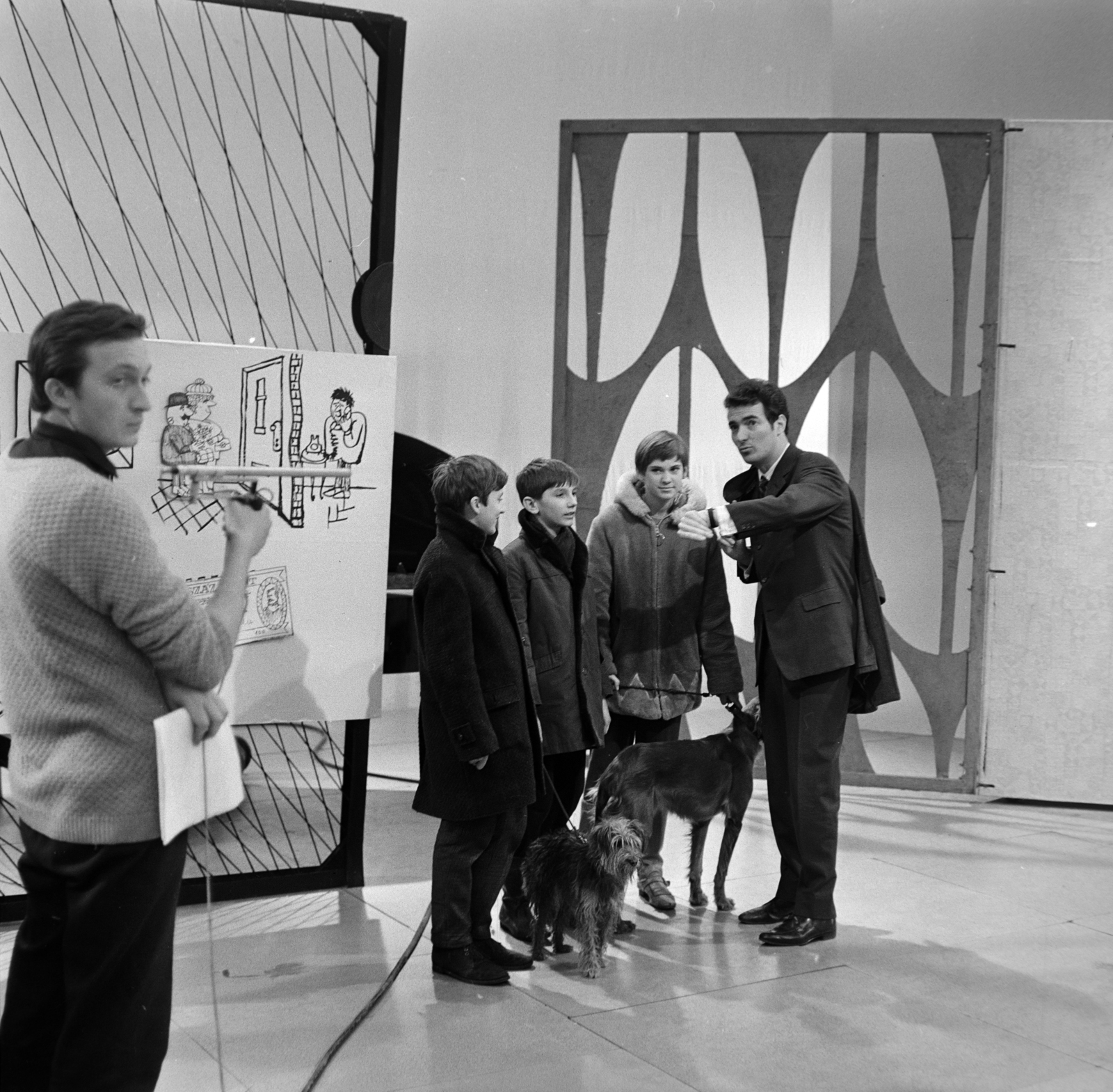 Hungary, Budapest V., az MTV stúdiója, a Családi félkör című szórakoztató műsor, jobbra Szilágyi János riporter., 1969, Szalay Zoltán, Budapest, Fortepan #198563