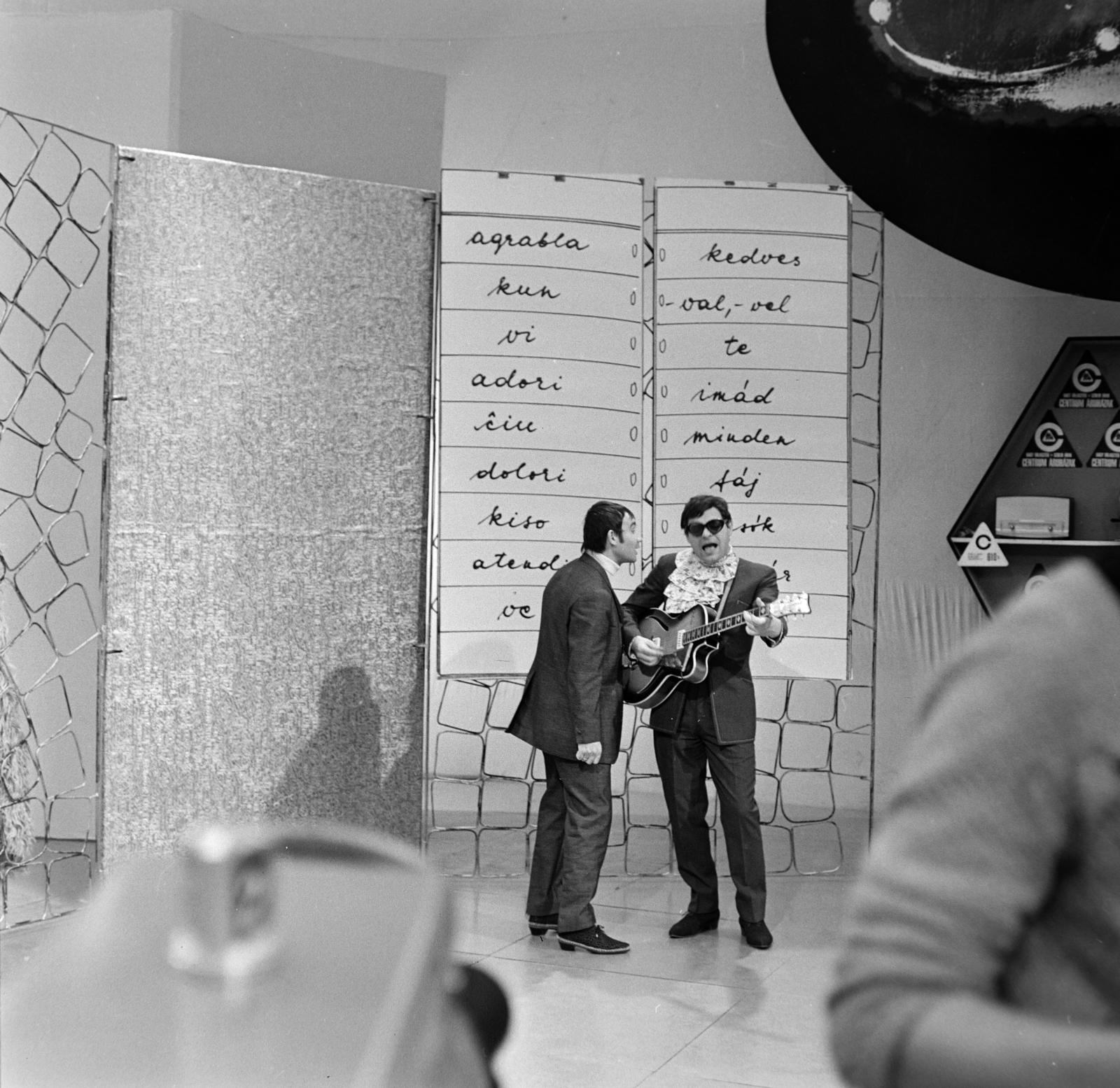 Magyarország, Budapest V., az MTV stúdiója, a Családi félkör című szórakoztató műsor. S Nagy István és Payer András., 1969, Szalay Zoltán, Budapest, Fortepan #198569