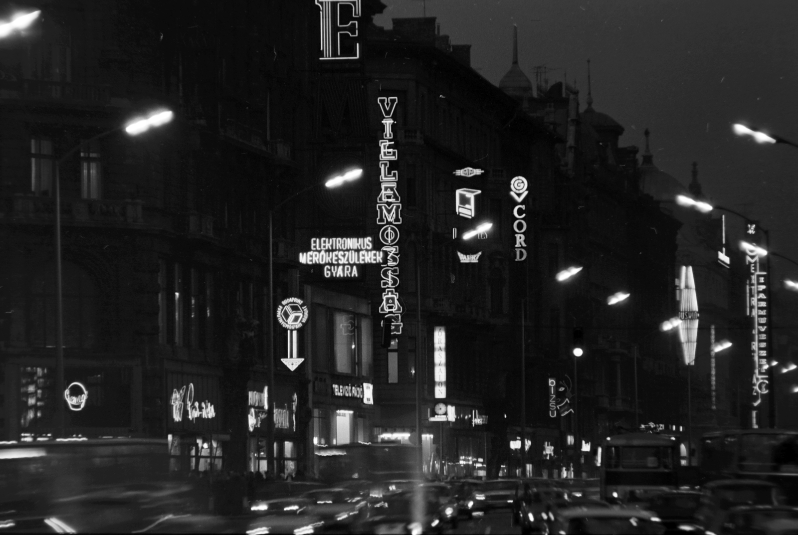 Hungary, Budapest V., Ferenciek tere (Felszabadulás tér), szemben a Kossuth Lajos utca házsora., 1974, Szalay Zoltán, Budapest, Fortepan #198936